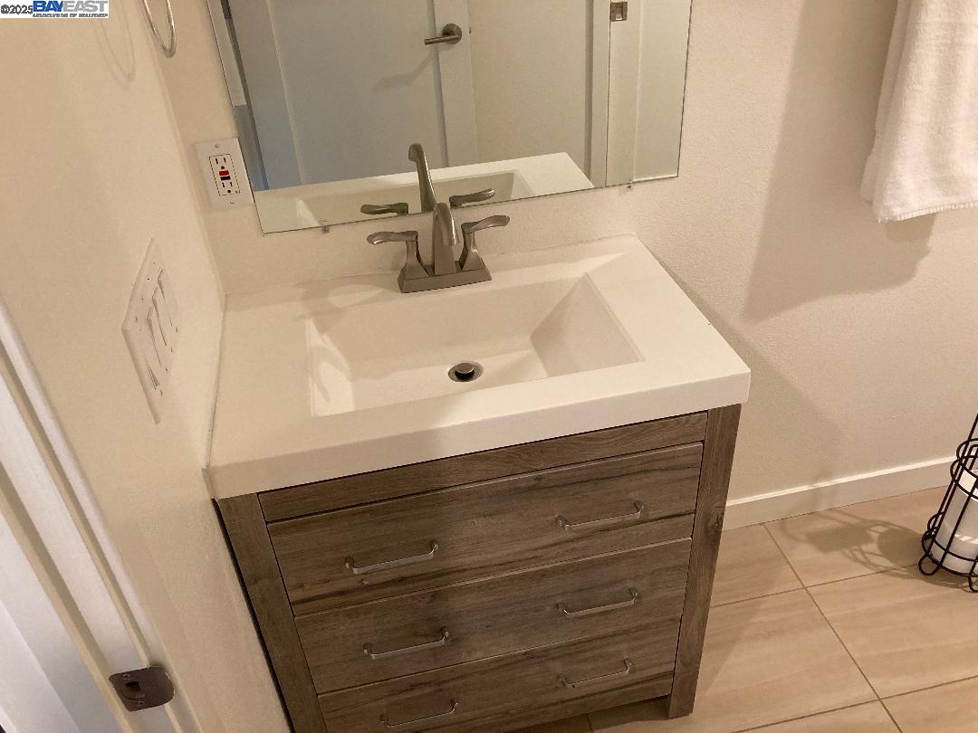 Detail Gallery Image 25 of 29 For 5406 Trask St, Oakland,  CA 94601 - 2 Beds | 2 Baths