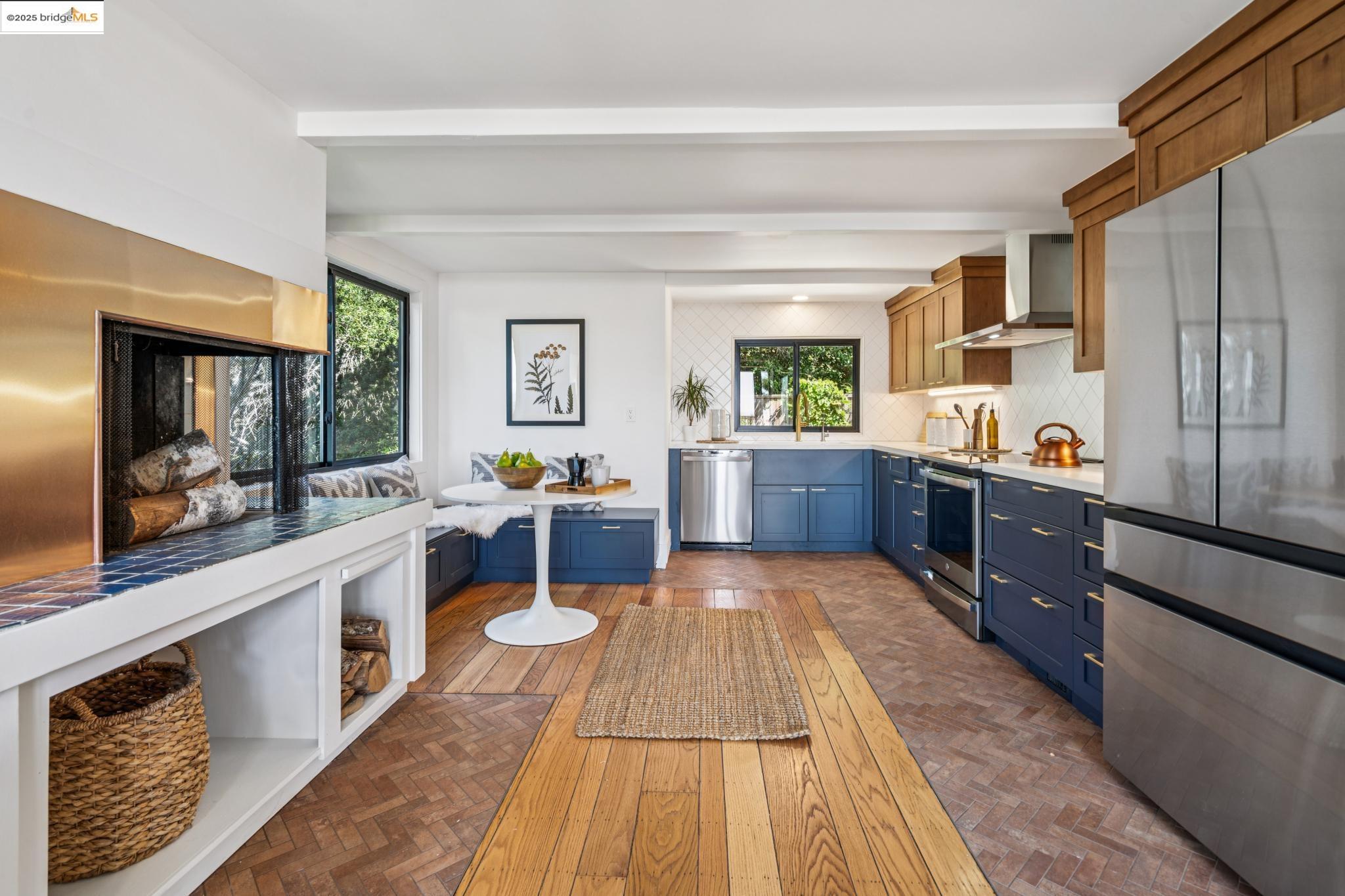Detail Gallery Image 16 of 54 For 690 Panoramic Way, Berkeley,  CA 94704-2537 - 3 Beds | 3 Baths