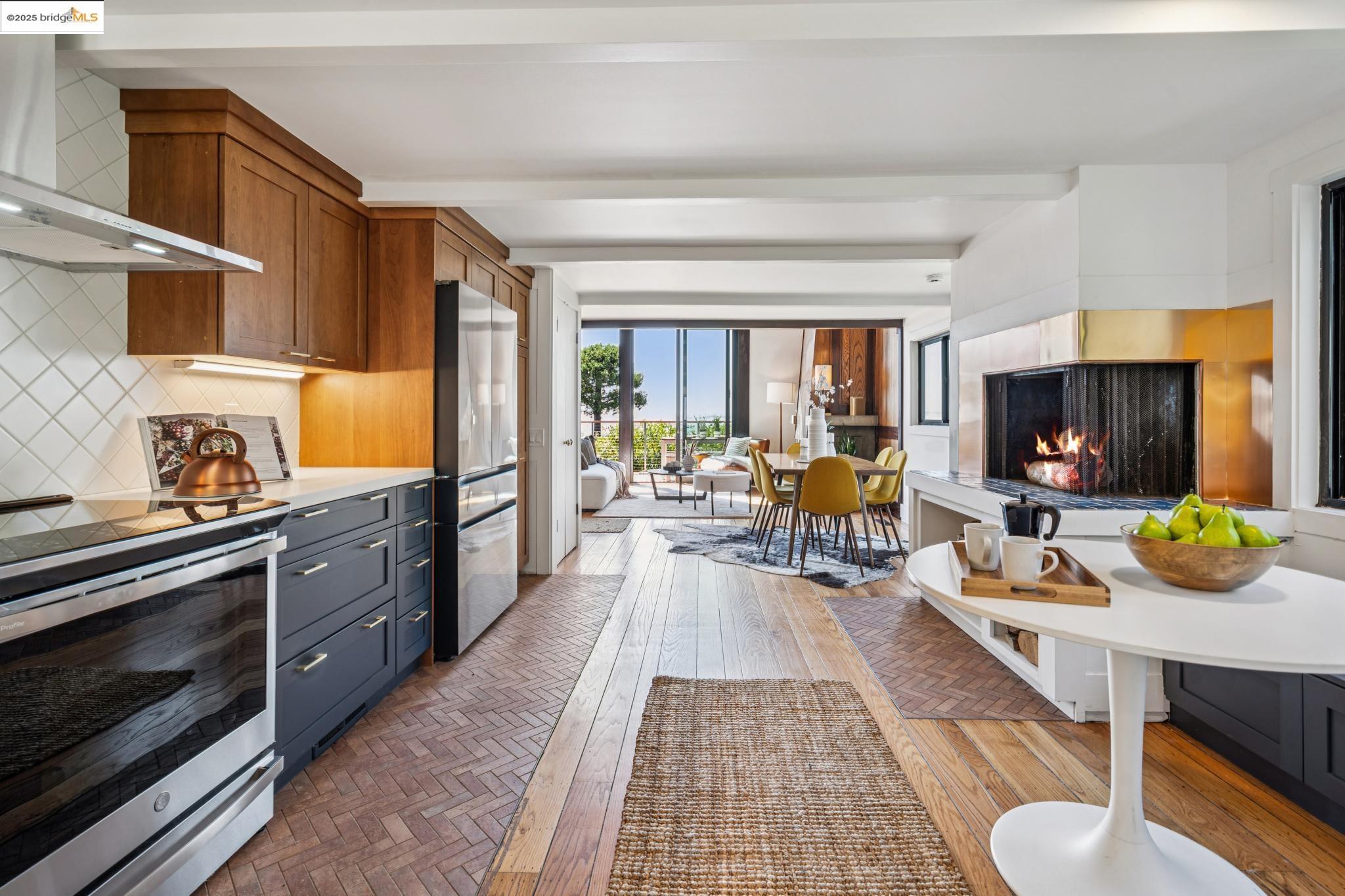 Detail Gallery Image 21 of 54 For 690 Panoramic Way, Berkeley,  CA 94704-2537 - 3 Beds | 3 Baths