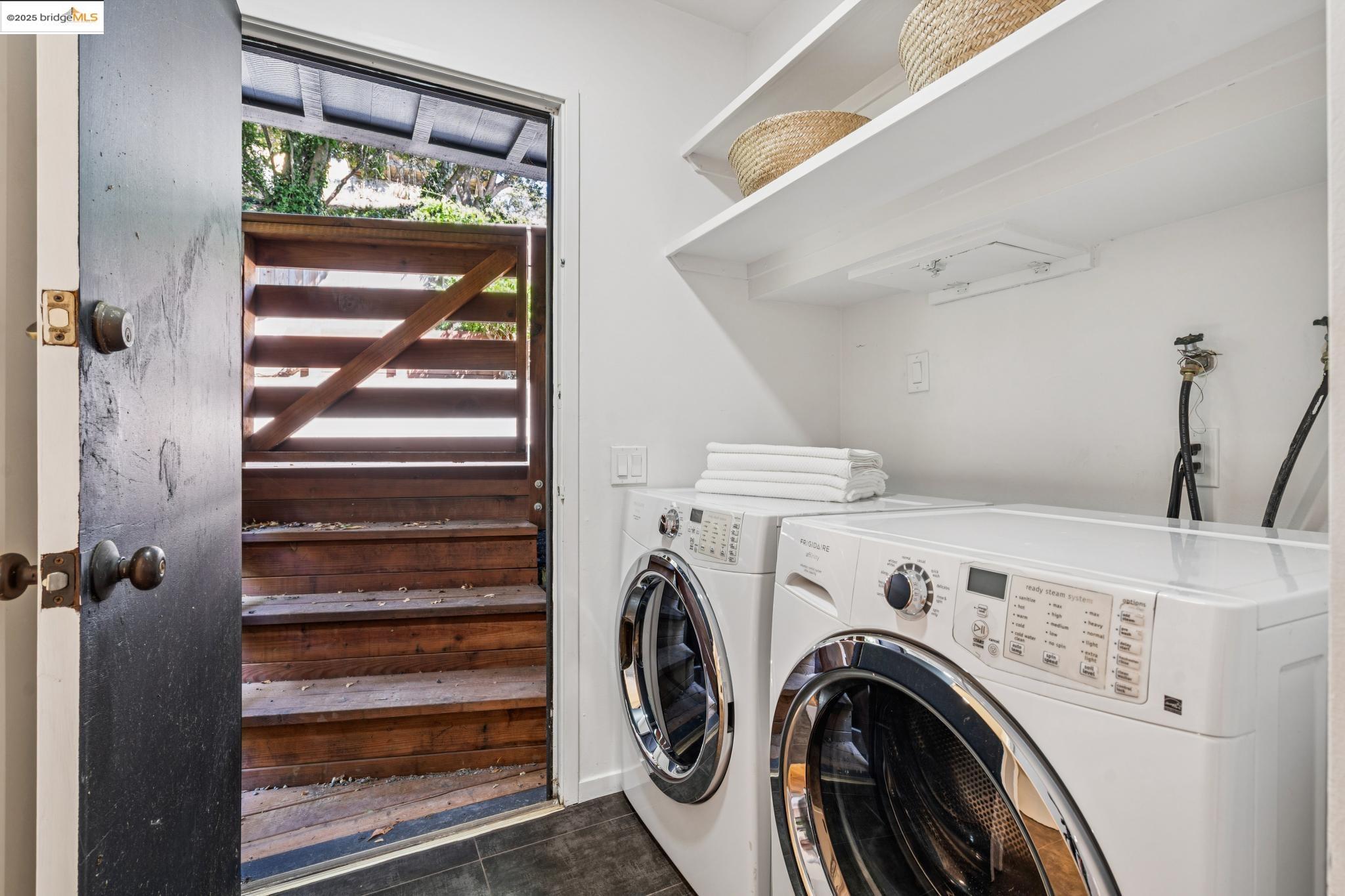 Detail Gallery Image 45 of 54 For 690 Panoramic Way, Berkeley,  CA 94704-2537 - 3 Beds | 3 Baths