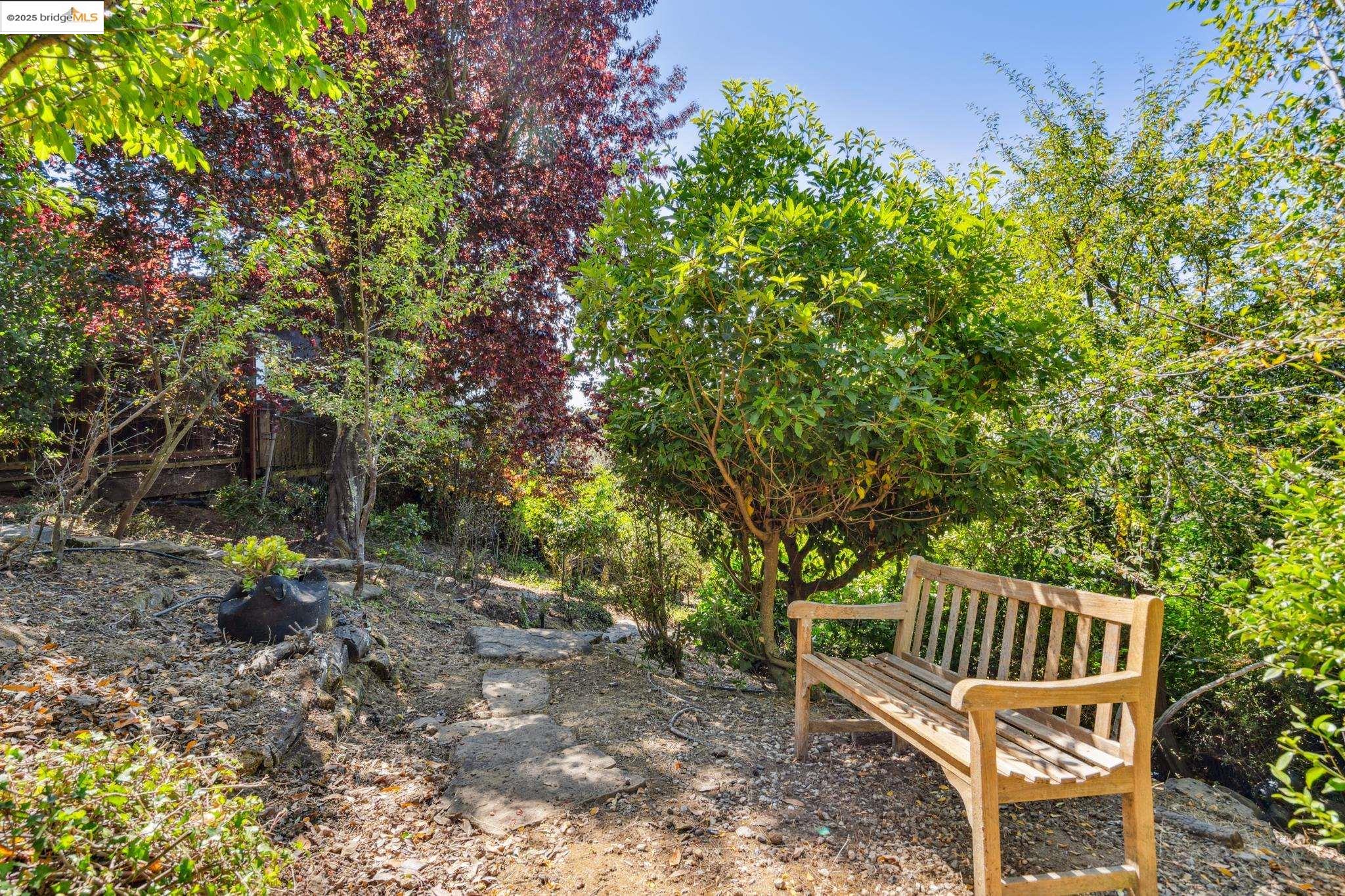 Detail Gallery Image 48 of 54 For 690 Panoramic Way, Berkeley,  CA 94704-2537 - 3 Beds | 3 Baths
