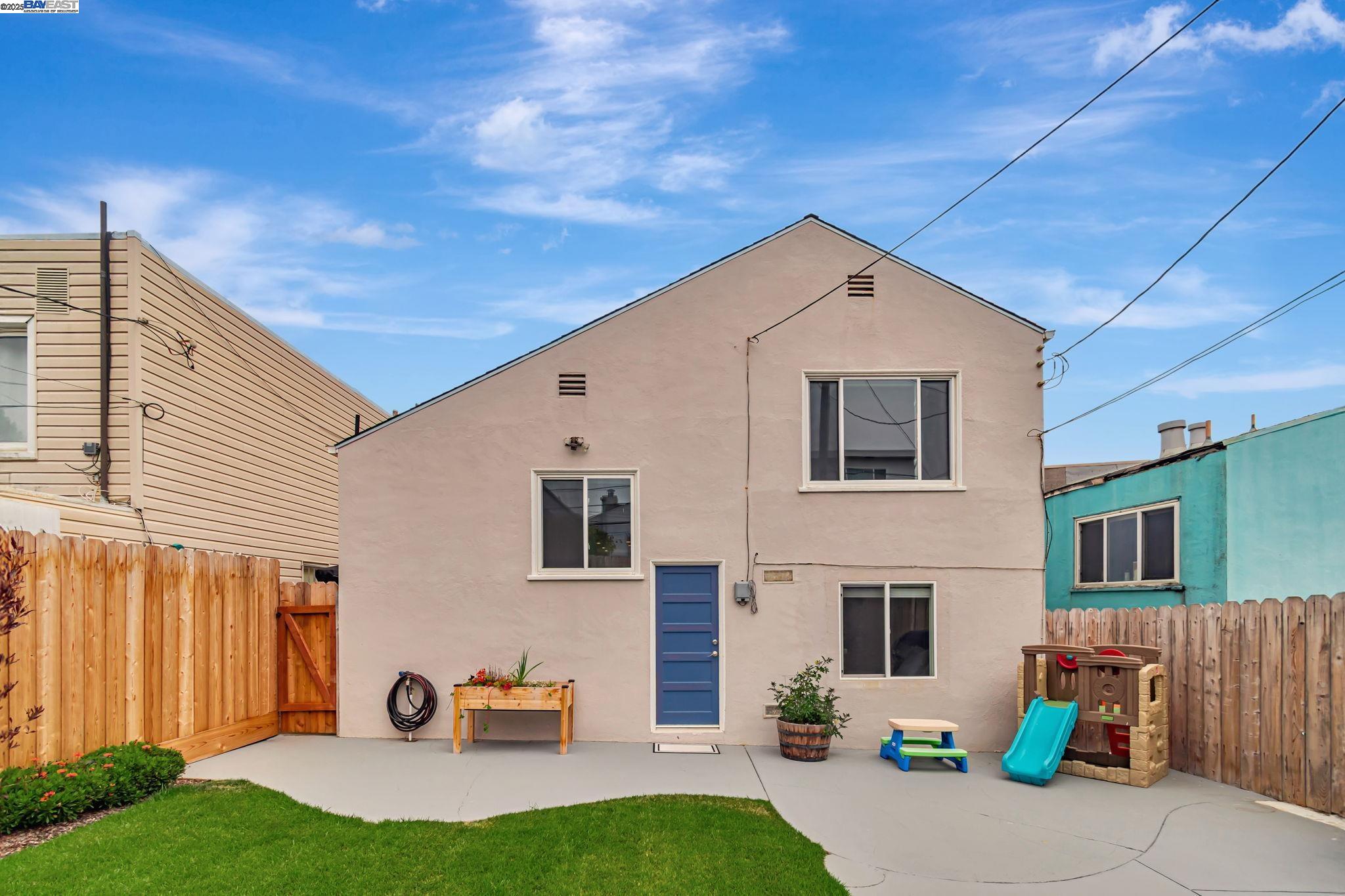 Detail Gallery Image 26 of 29 For 59 Weston, Daly City,  CA 94015 - 3 Beds | 2 Baths