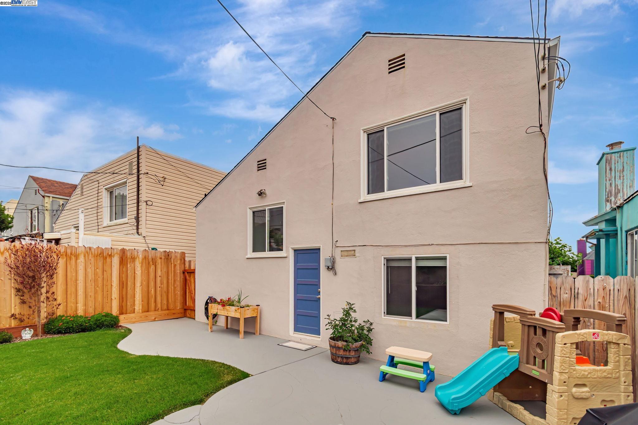 Detail Gallery Image 27 of 29 For 59 Weston, Daly City,  CA 94015 - 3 Beds | 2 Baths