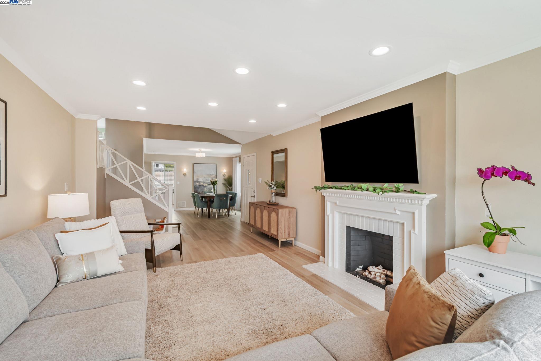 Detail Gallery Image 5 of 29 For 59 Weston, Daly City,  CA 94015 - 3 Beds | 2 Baths