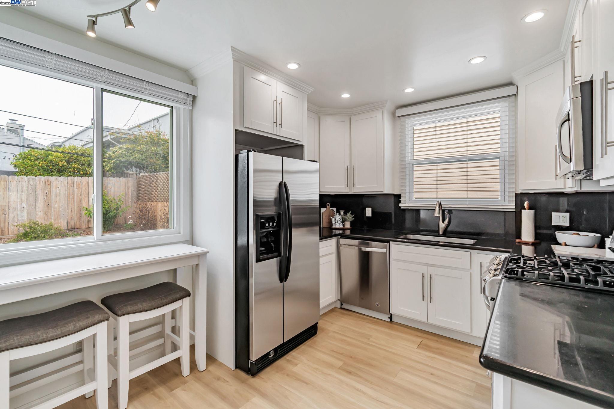 Detail Gallery Image 10 of 29 For 59 Weston, Daly City,  CA 94015 - 3 Beds | 2 Baths