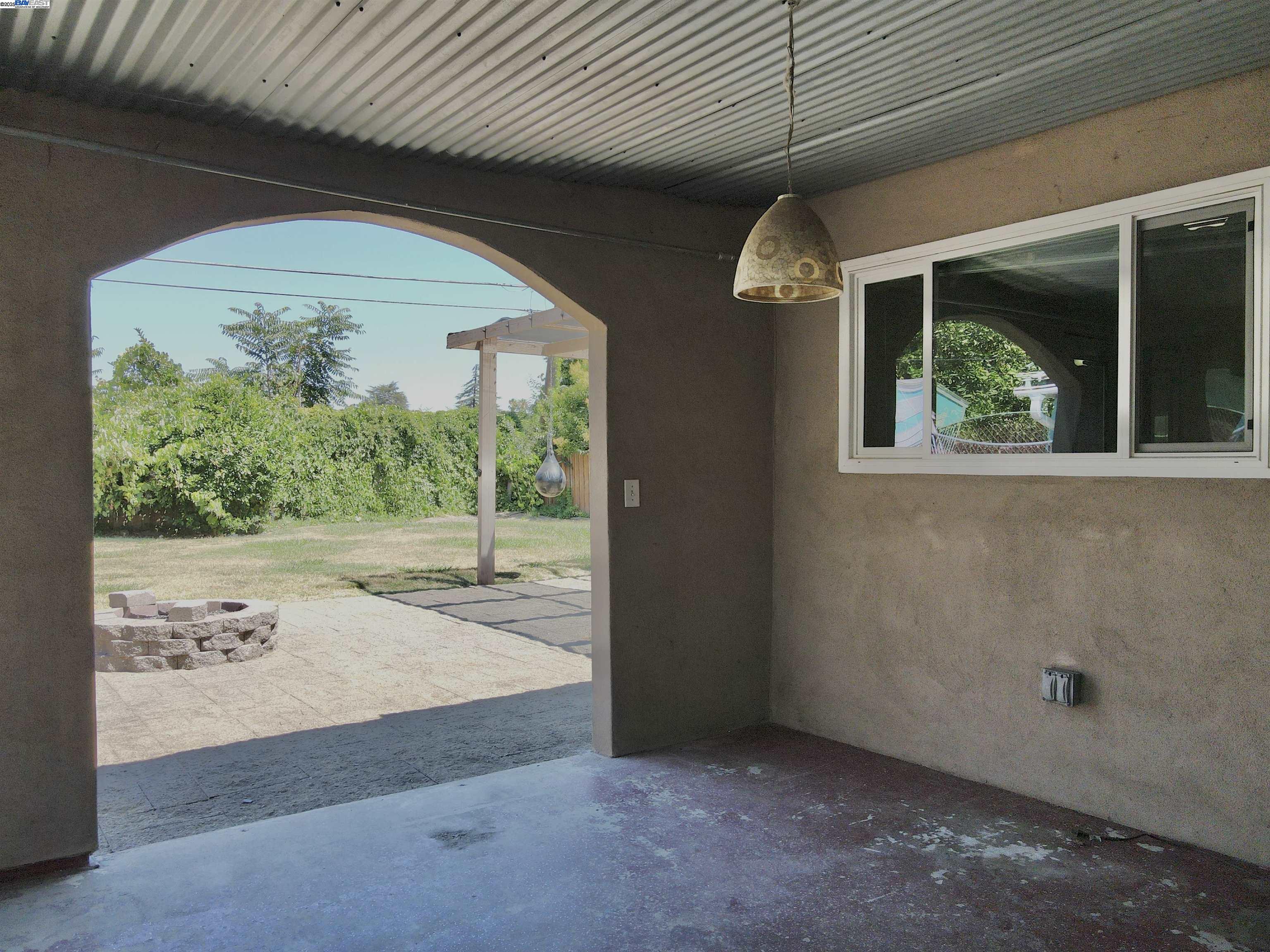 Detail Gallery Image 5 of 12 For 2012 Michigan Blvd, West Sacramento,  CA 95691 - 2 Beds | 1 Baths