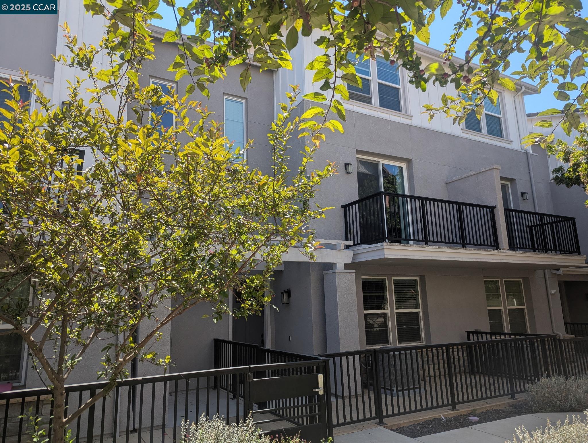 MLS: 41107808 Condo For Sale