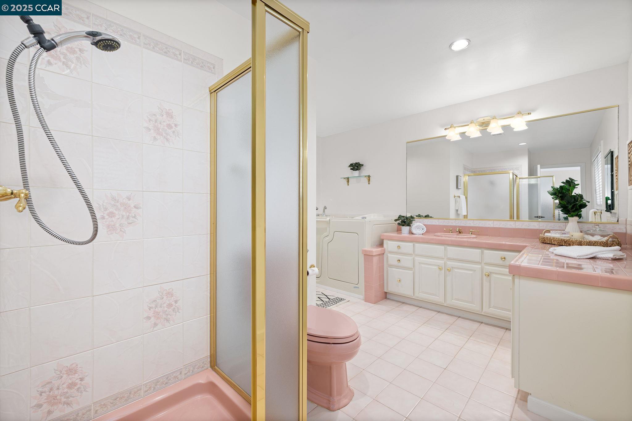 Detail Gallery Image 13 of 41 For 1905 Countrywood, Walnut Creek,  CA 94598 - 2 Beds | 1/1 Baths