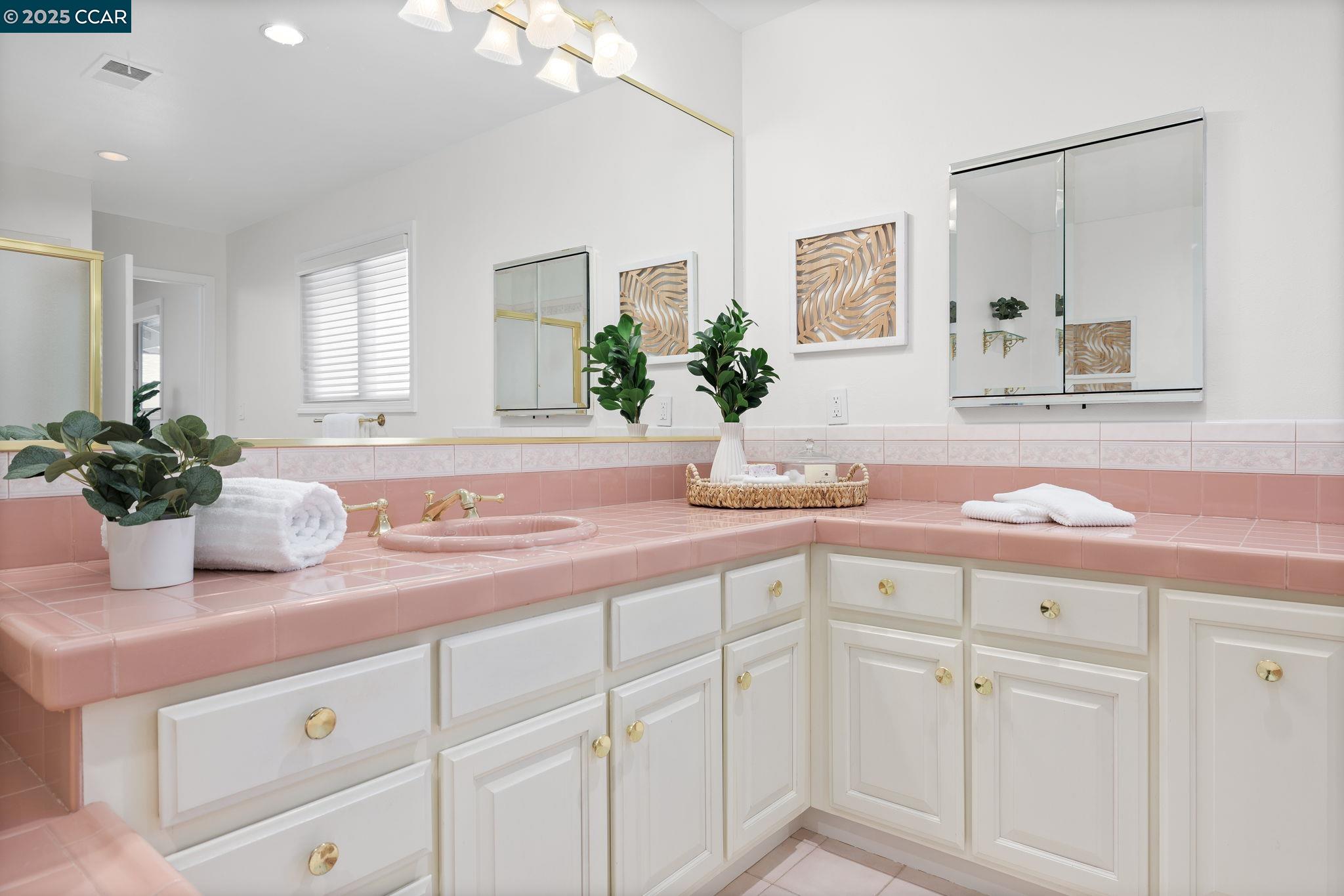 Detail Gallery Image 15 of 41 For 1905 Countrywood, Walnut Creek,  CA 94598 - 2 Beds | 1/1 Baths