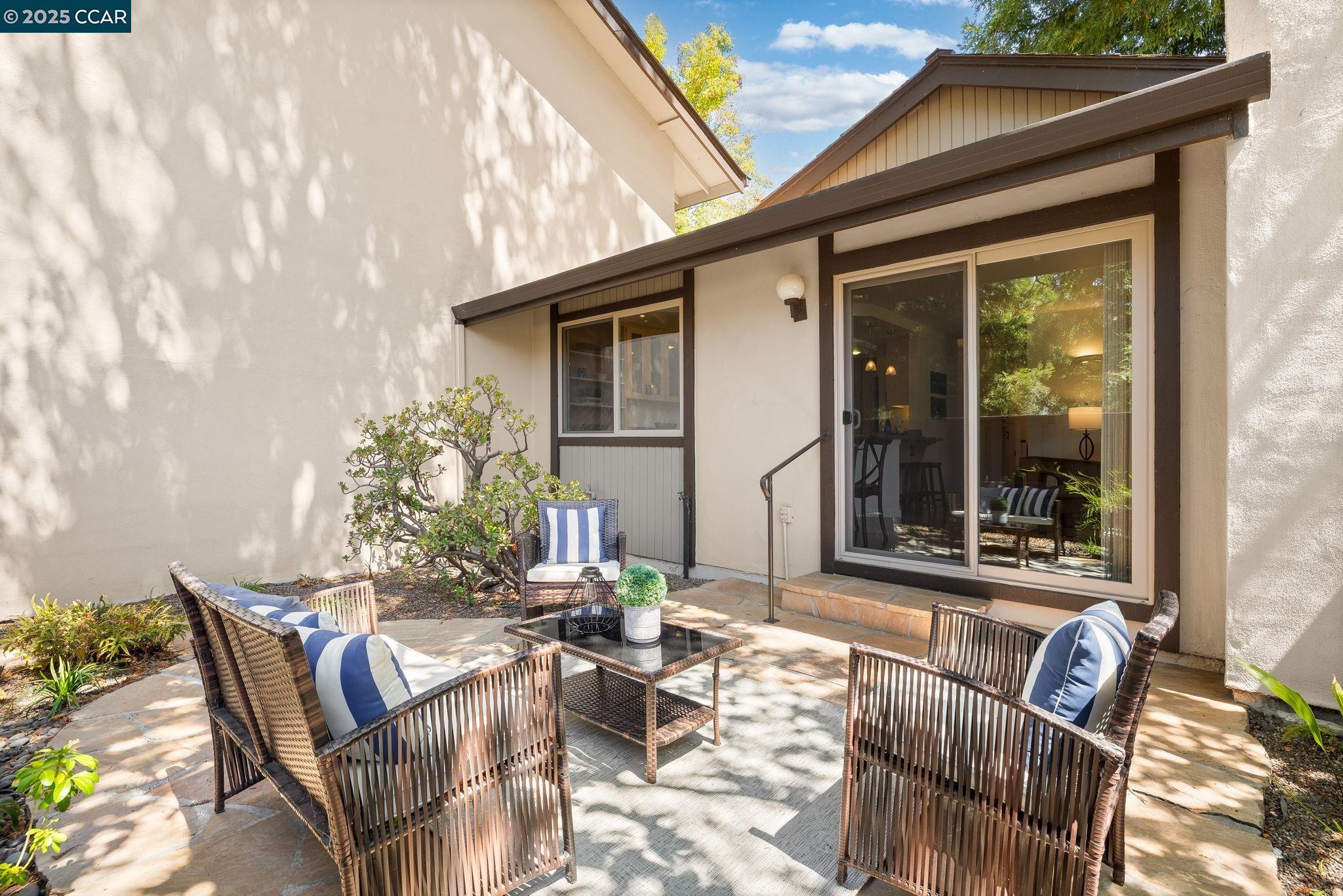Detail Gallery Image 22 of 41 For 1905 Countrywood, Walnut Creek,  CA 94598 - 2 Beds | 1/1 Baths