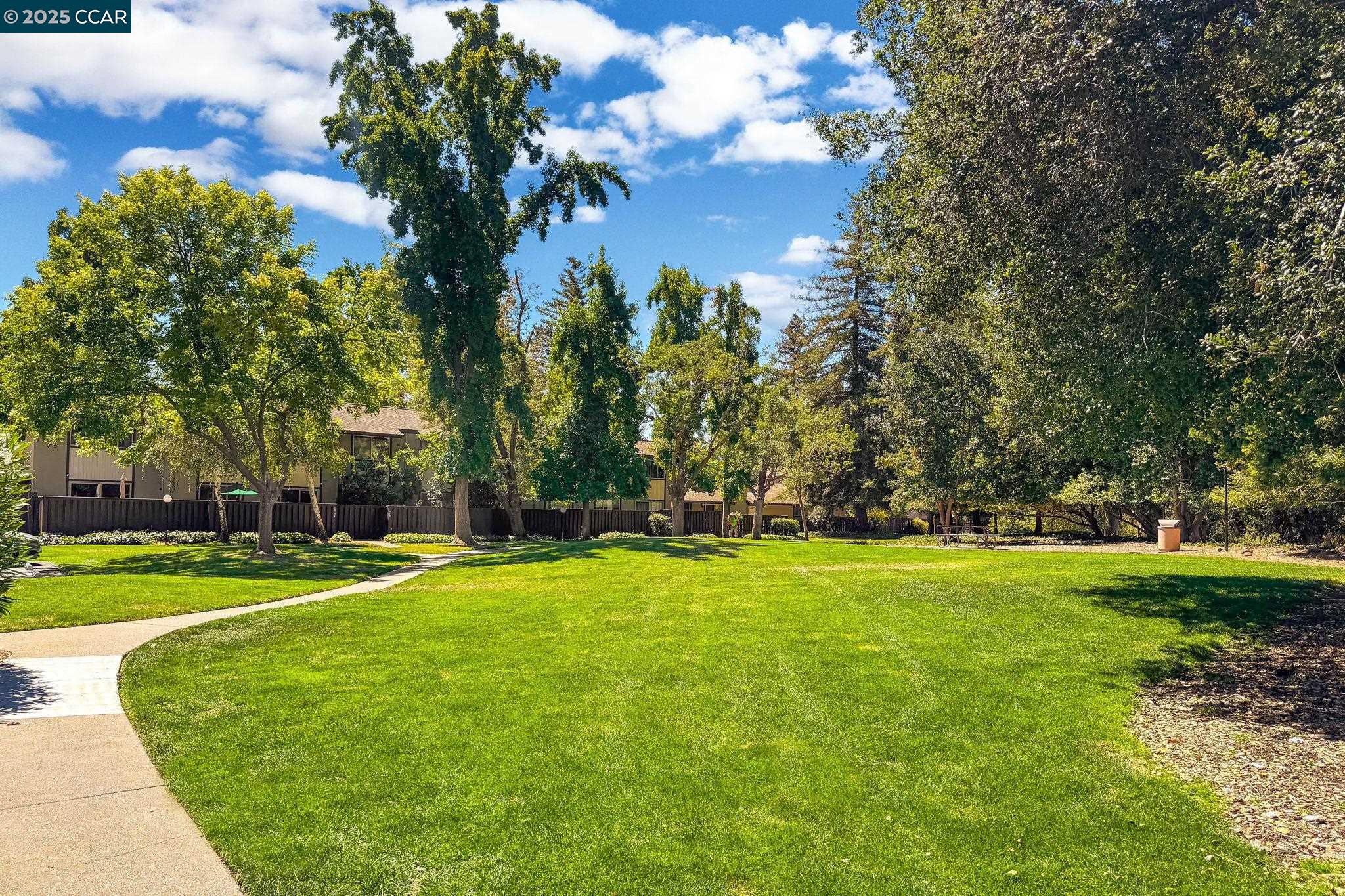 Detail Gallery Image 36 of 41 For 1905 Countrywood, Walnut Creek,  CA 94598 - 2 Beds | 1/1 Baths