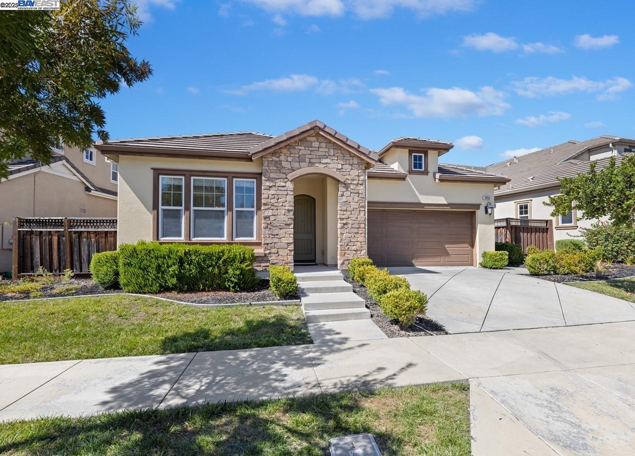 Detail Gallery Image 2 of 20 For 2453 Forino Dr, Dublin,  CA 94568 - 3 Beds | 2 Baths