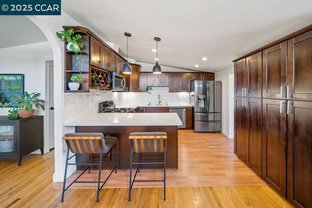 Detail Gallery Image 14 of 41 For 311 Jordan Ct, Martinez,  CA 94553 - 3 Beds | 2 Baths
