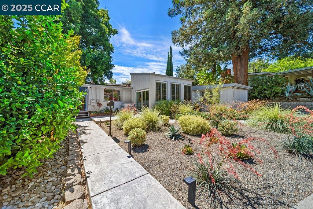 Detail Gallery Image 5 of 41 For 311 Jordan Ct, Martinez,  CA 94553 - 3 Beds | 2 Baths