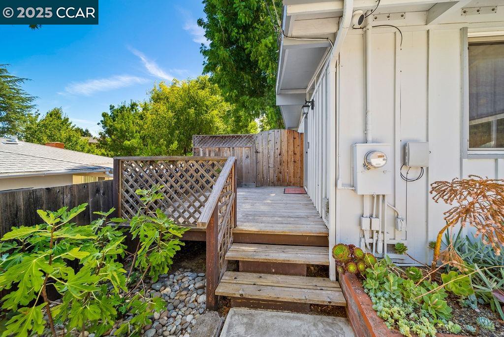 Detail Gallery Image 7 of 41 For 311 Jordan Ct, Martinez,  CA 94553 - 3 Beds | 2 Baths