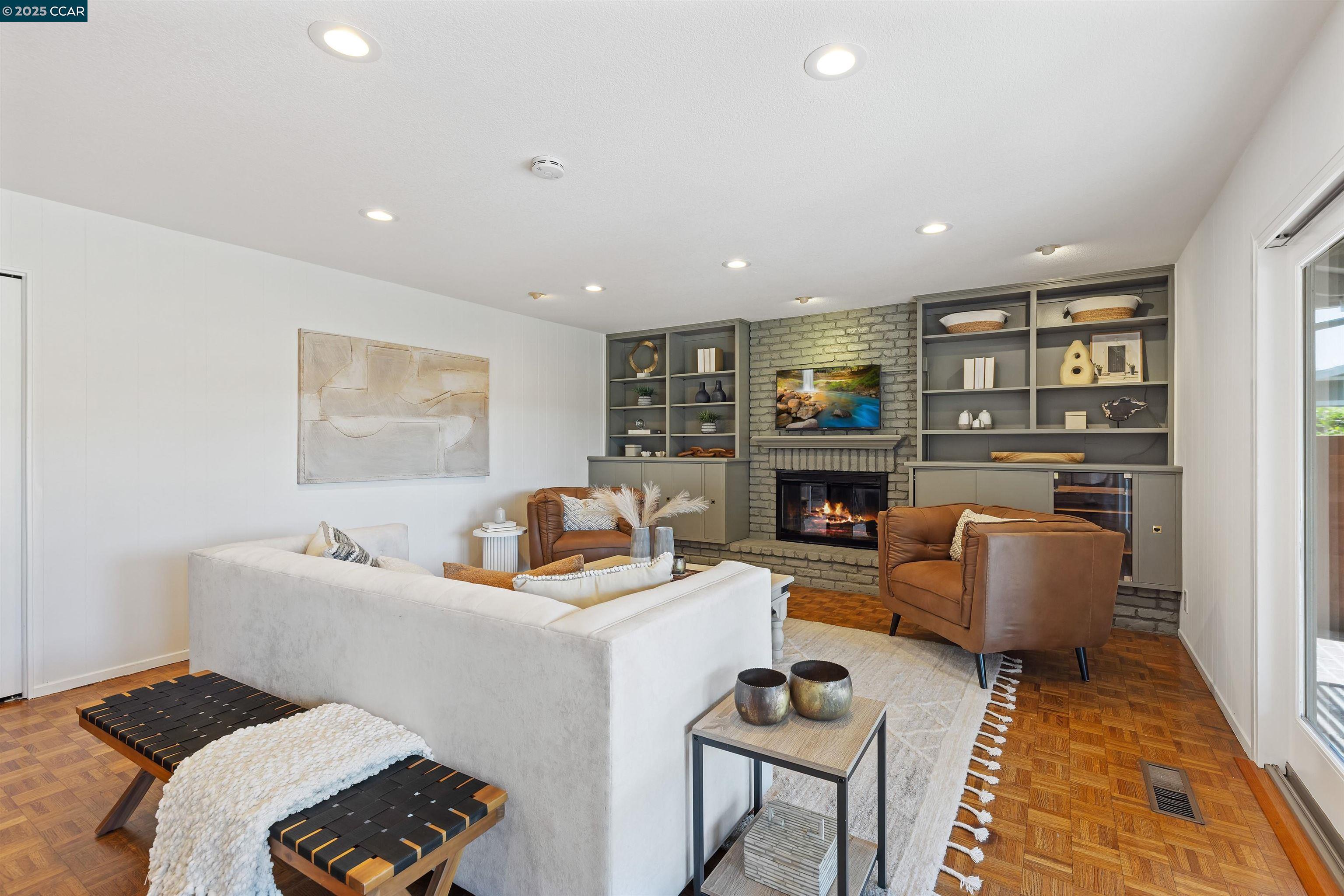 Detail Gallery Image 34 of 55 For 11 Breck Ct, Moraga,  CA 94556 - 4 Beds | 2/1 Baths