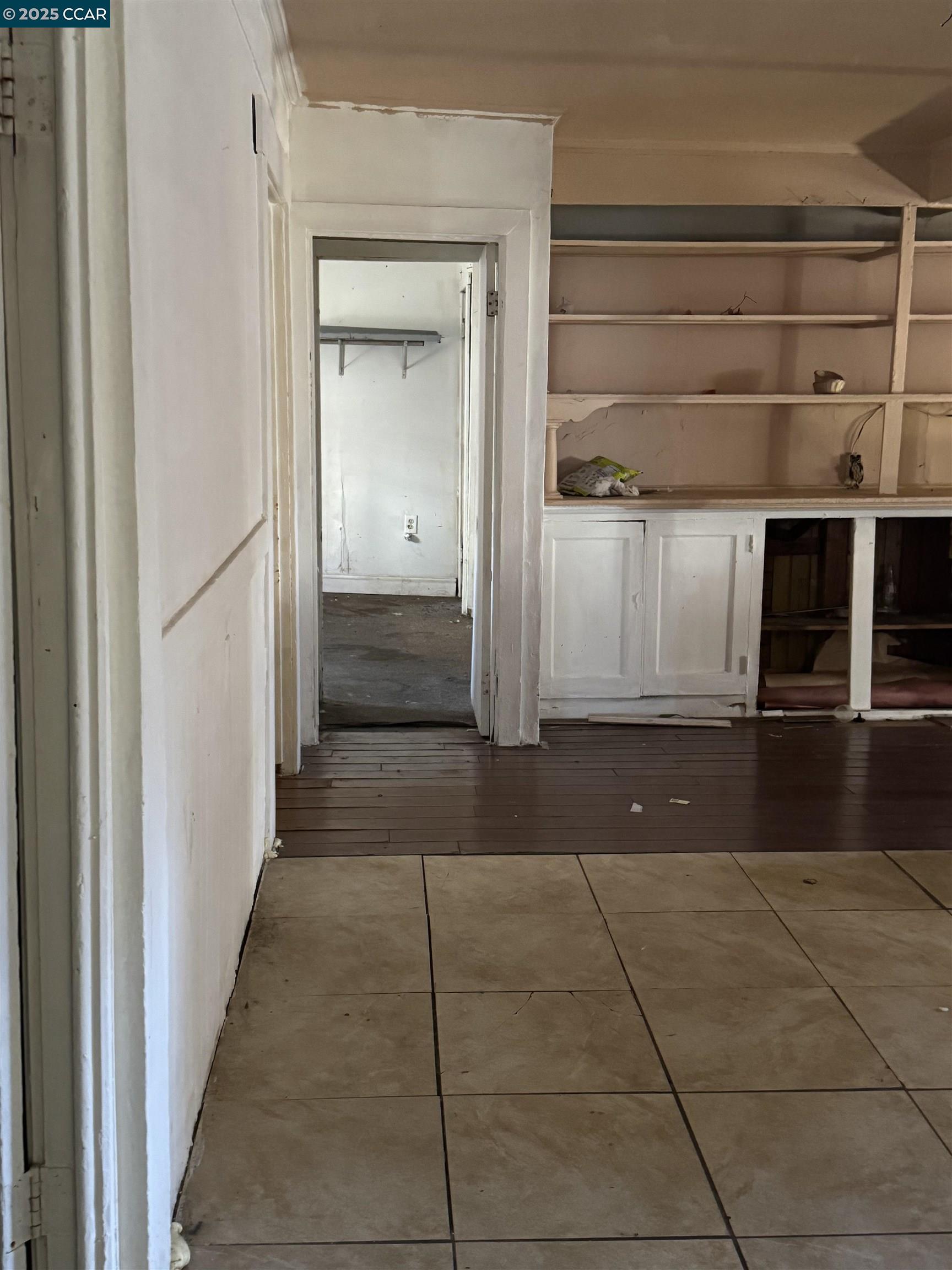 Detail Gallery Image 13 of 42 For 1436 Peralta St, Oakland,  CA 94607 - 10 Beds | 2/1 Baths