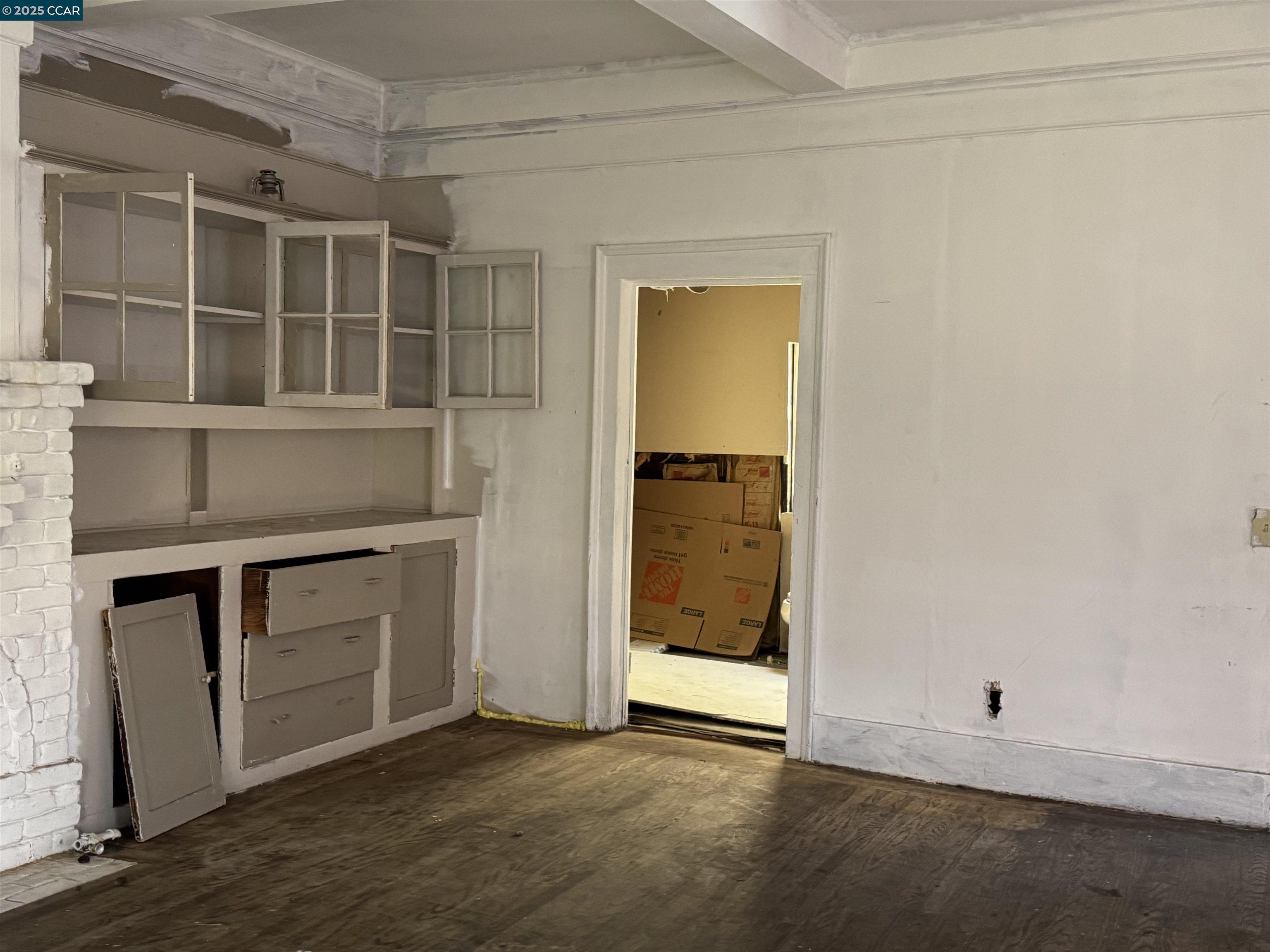 Detail Gallery Image 5 of 42 For 1436 Peralta St, Oakland,  CA 94607 - 10 Beds | 2/1 Baths