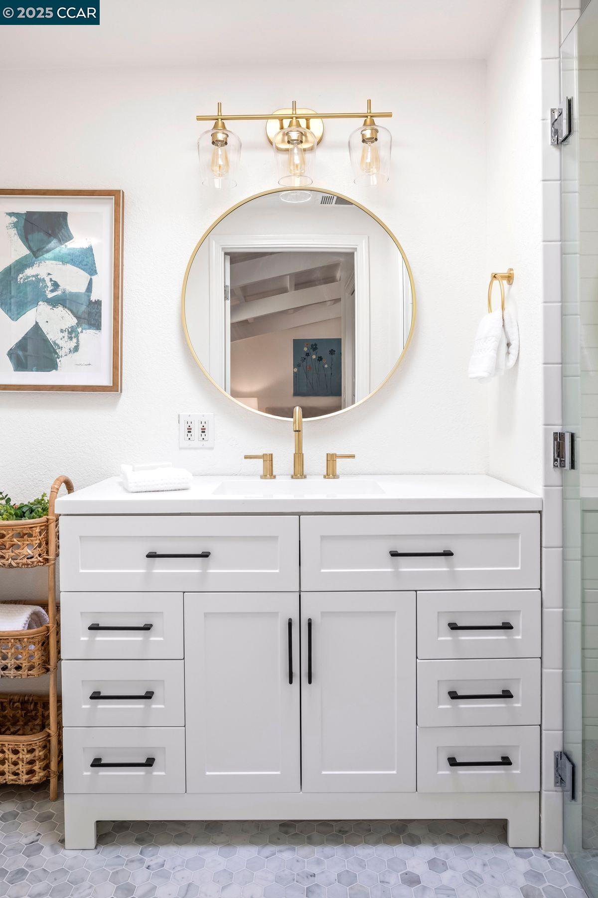 Detail Gallery Image 13 of 28 For 12 Dos Encinas, Orinda,  CA 94563 - 3 Beds | 2 Baths