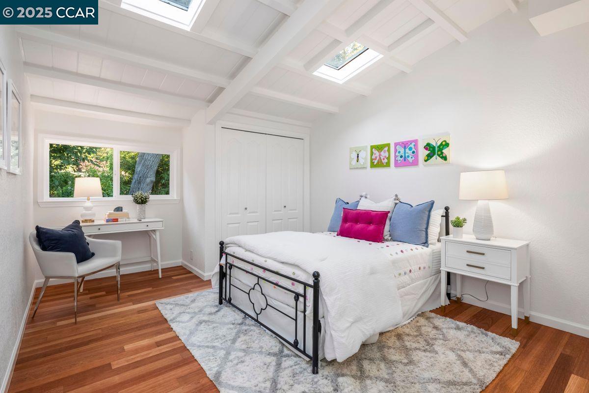 Detail Gallery Image 17 of 28 For 12 Dos Encinas, Orinda,  CA 94563 - 3 Beds | 2 Baths