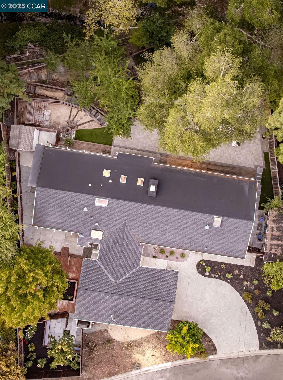Detail Gallery Image 28 of 28 For 12 Dos Encinas, Orinda,  CA 94563 - 3 Beds | 2 Baths