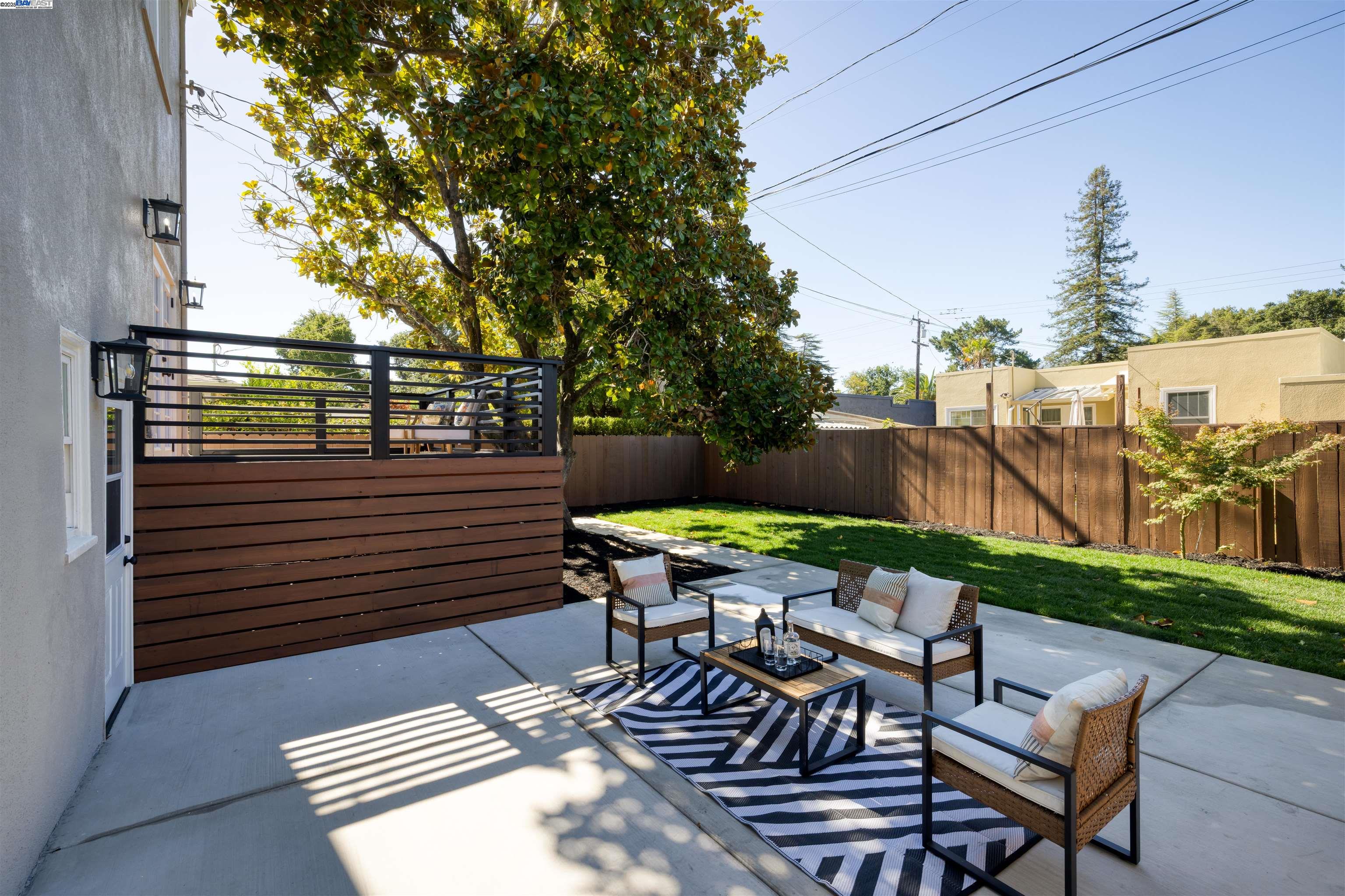 Detail Gallery Image 12 of 25 For 135 Morningside Drive, San Anselmo,  CA 94960-1508 - 3 Beds | 2/1 Baths