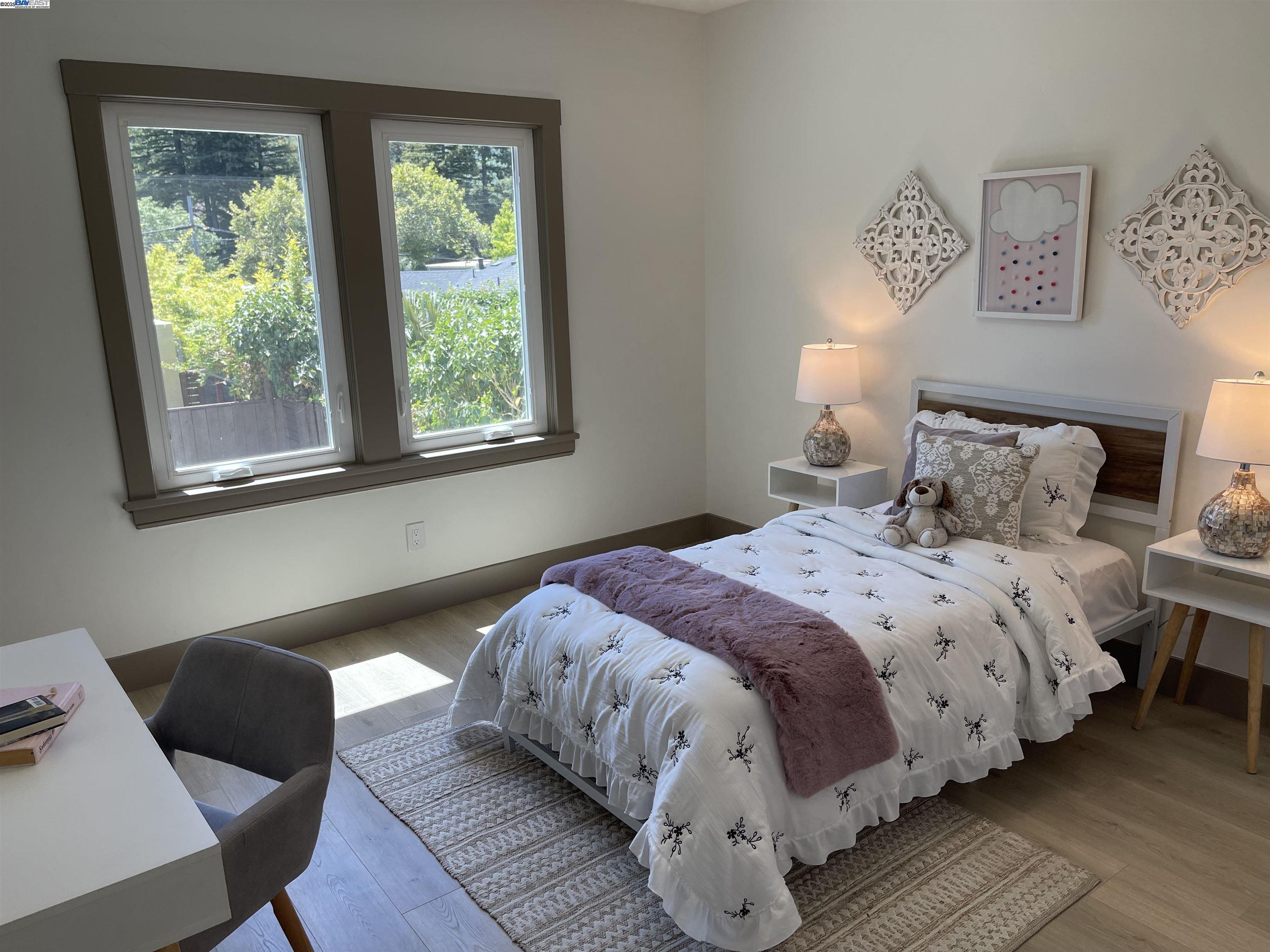 Detail Gallery Image 16 of 25 For 135 Morningside Drive, San Anselmo,  CA 94960-1508 - 3 Beds | 2/1 Baths