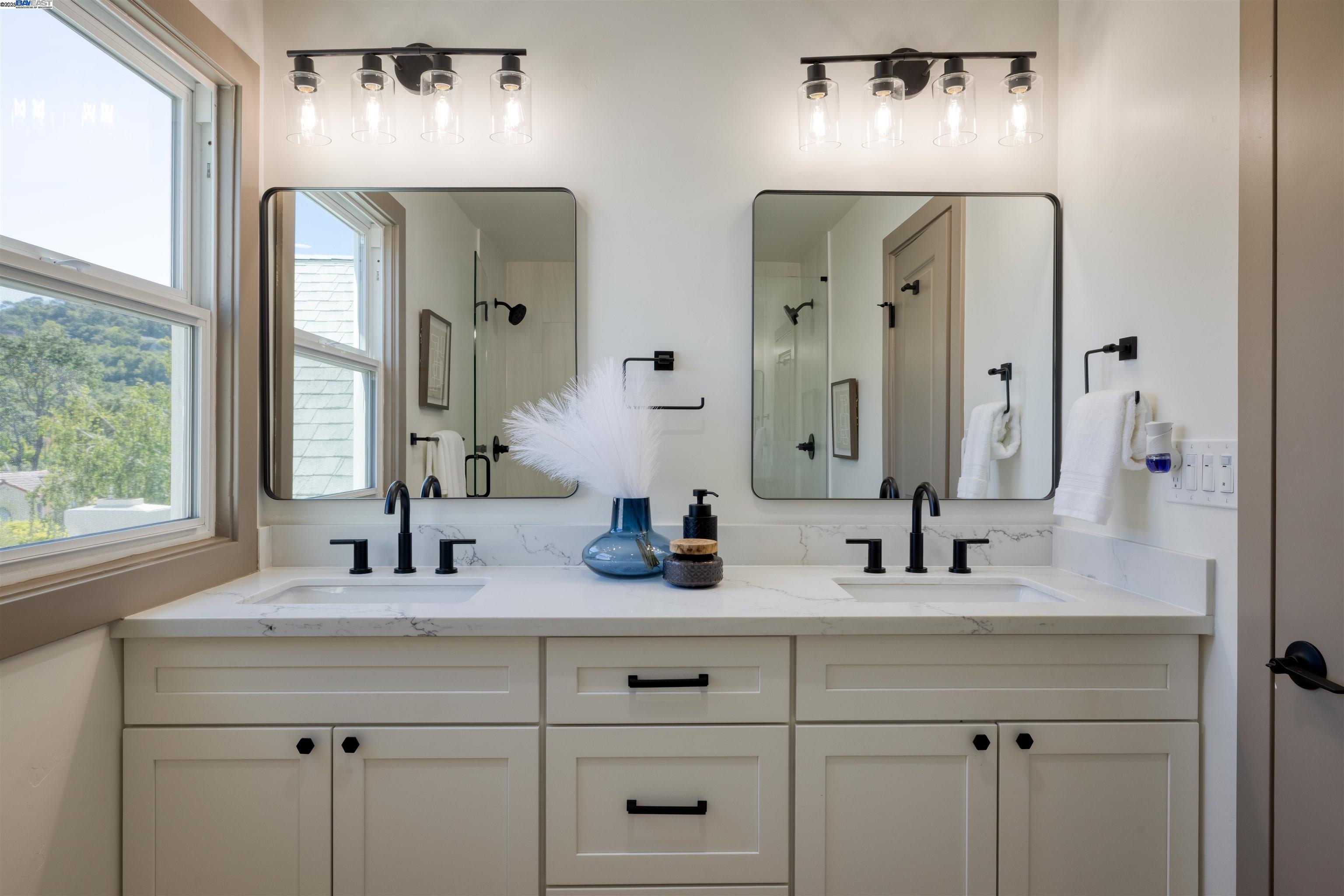 Detail Gallery Image 19 of 25 For 135 Morningside Drive, San Anselmo,  CA 94960-1508 - 3 Beds | 2/1 Baths