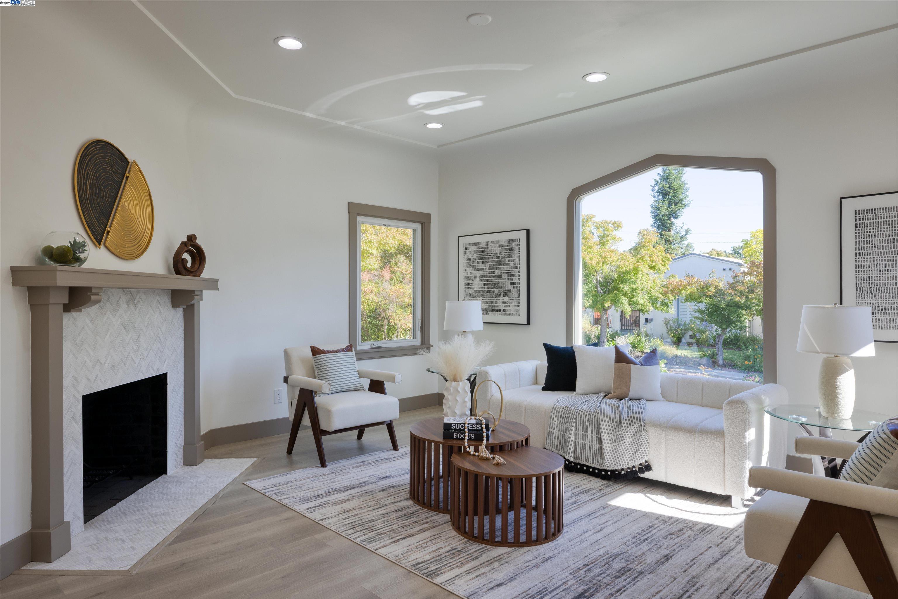 Detail Gallery Image 3 of 25 For 135 Morningside Drive, San Anselmo,  CA 94960-1508 - 3 Beds | 2/1 Baths