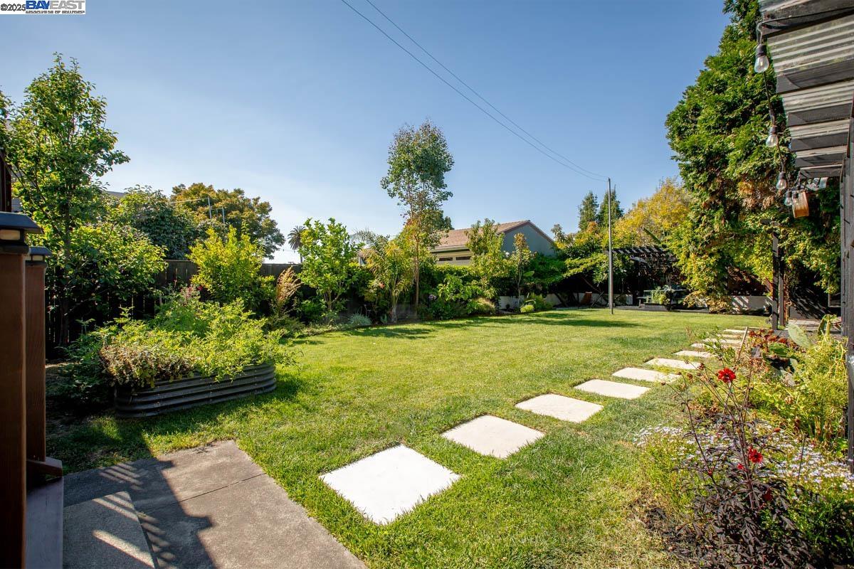 Detail Gallery Image 28 of 60 For 465 Taylor Ave, Alameda,  CA 94501 - 4 Beds | 2 Baths