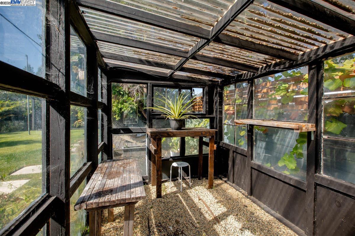Detail Gallery Image 30 of 60 For 465 Taylor Ave, Alameda,  CA 94501 - 4 Beds | 2 Baths