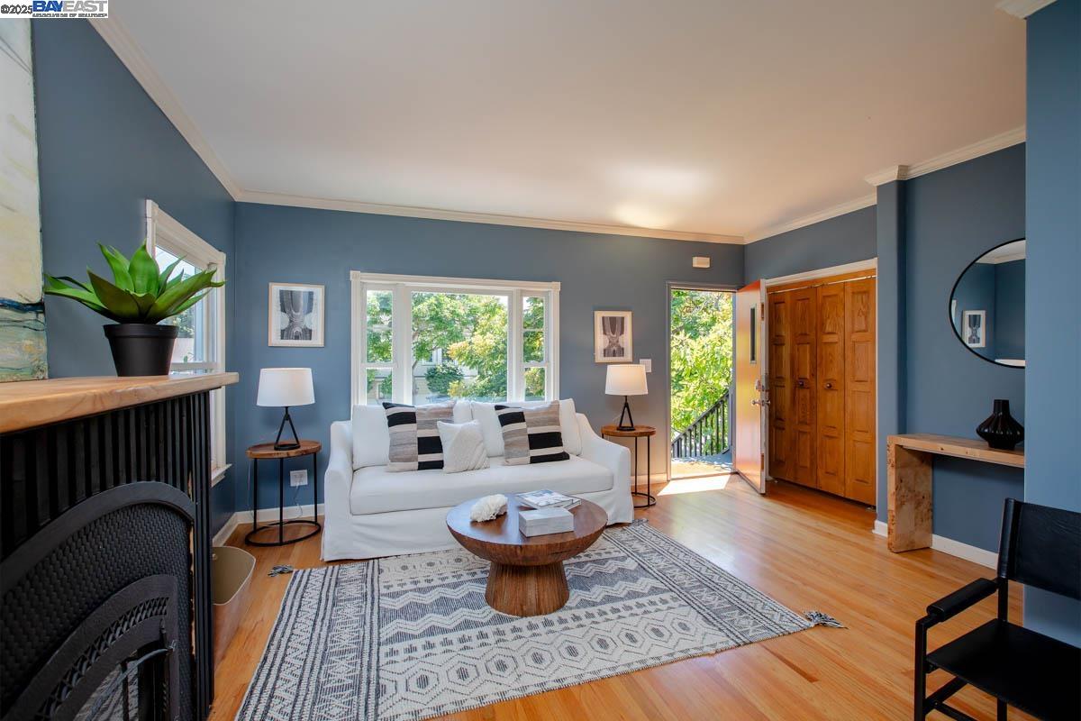 Detail Gallery Image 5 of 60 For 465 Taylor Ave, Alameda,  CA 94501 - 4 Beds | 2 Baths