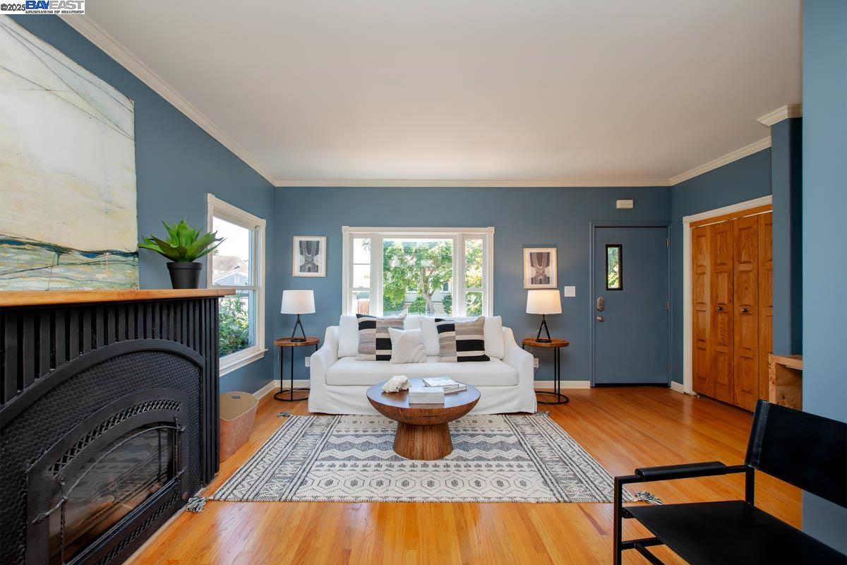 Detail Gallery Image 6 of 60 For 465 Taylor Ave, Alameda,  CA 94501 - 4 Beds | 2 Baths