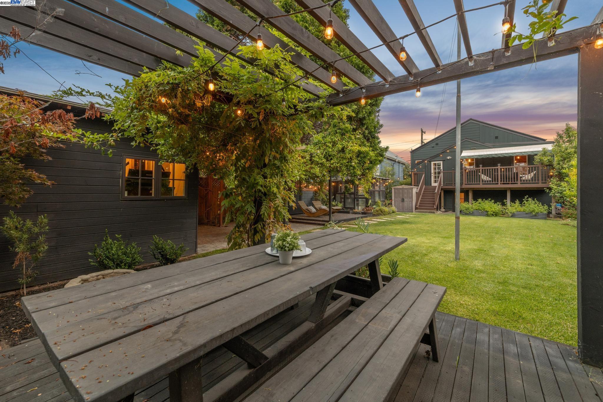 Detail Gallery Image 51 of 60 For 465 Taylor Ave, Alameda,  CA 94501 - 4 Beds | 2 Baths