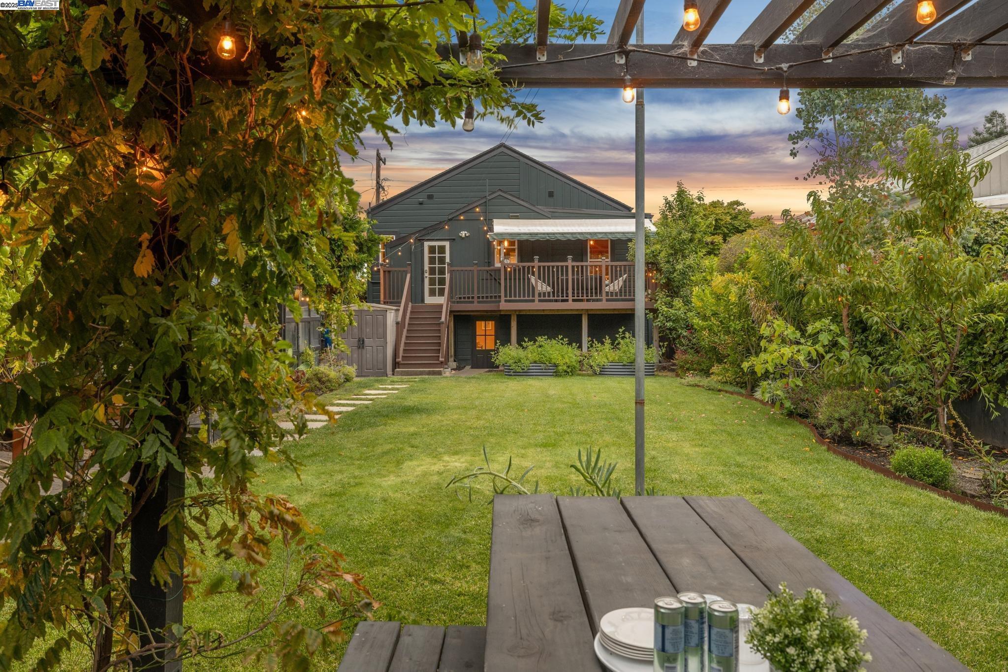 Detail Gallery Image 52 of 60 For 465 Taylor Ave, Alameda,  CA 94501 - 4 Beds | 2 Baths