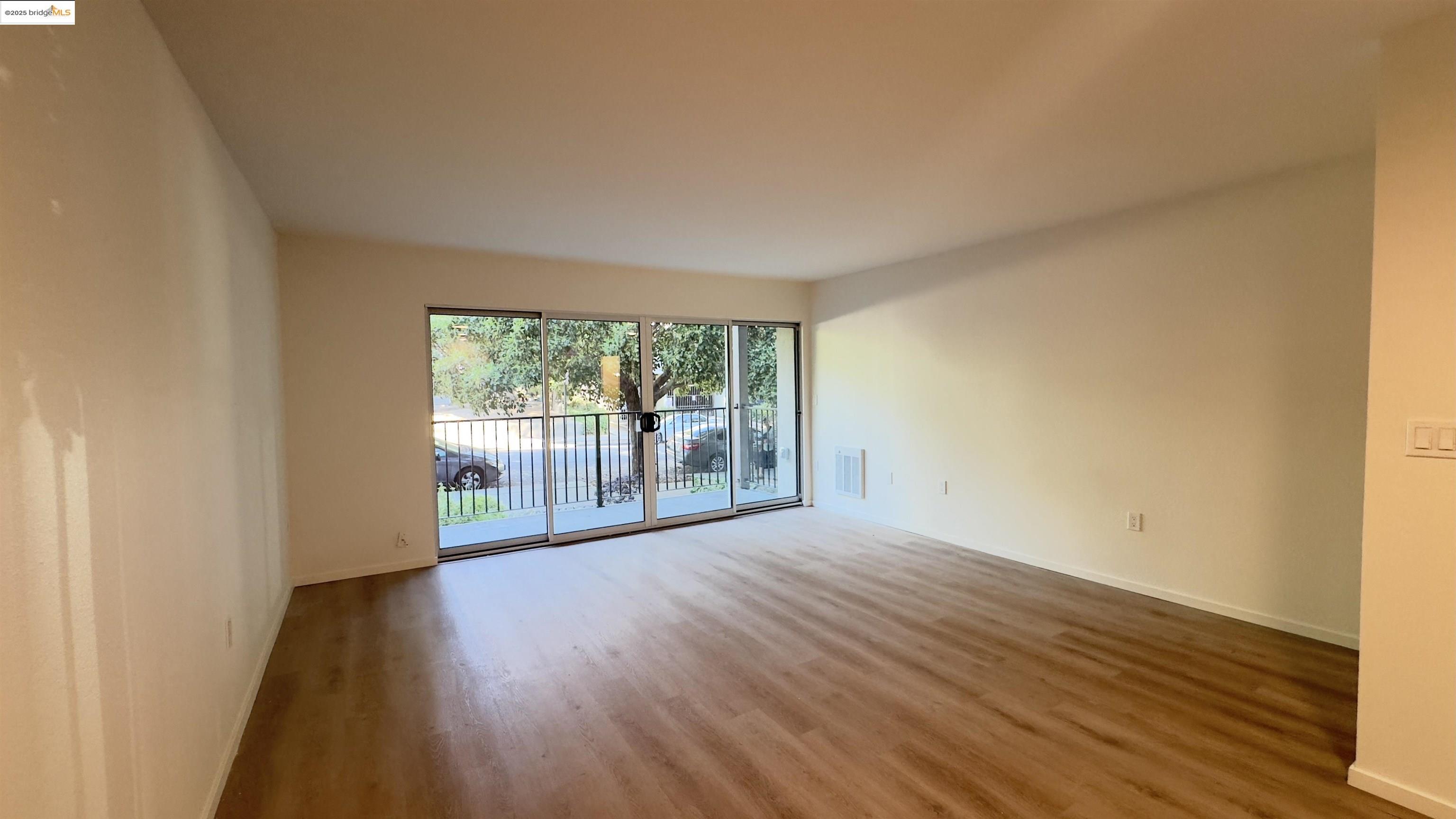 Photo #7: 41107819 Listing: Photo #7