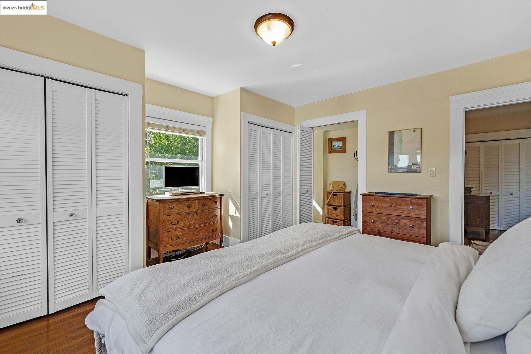 Detail Gallery Image 19 of 43 For 1047 Ranleigh Way, Piedmont,  CA 94610 - 3 Beds | 1/1 Baths