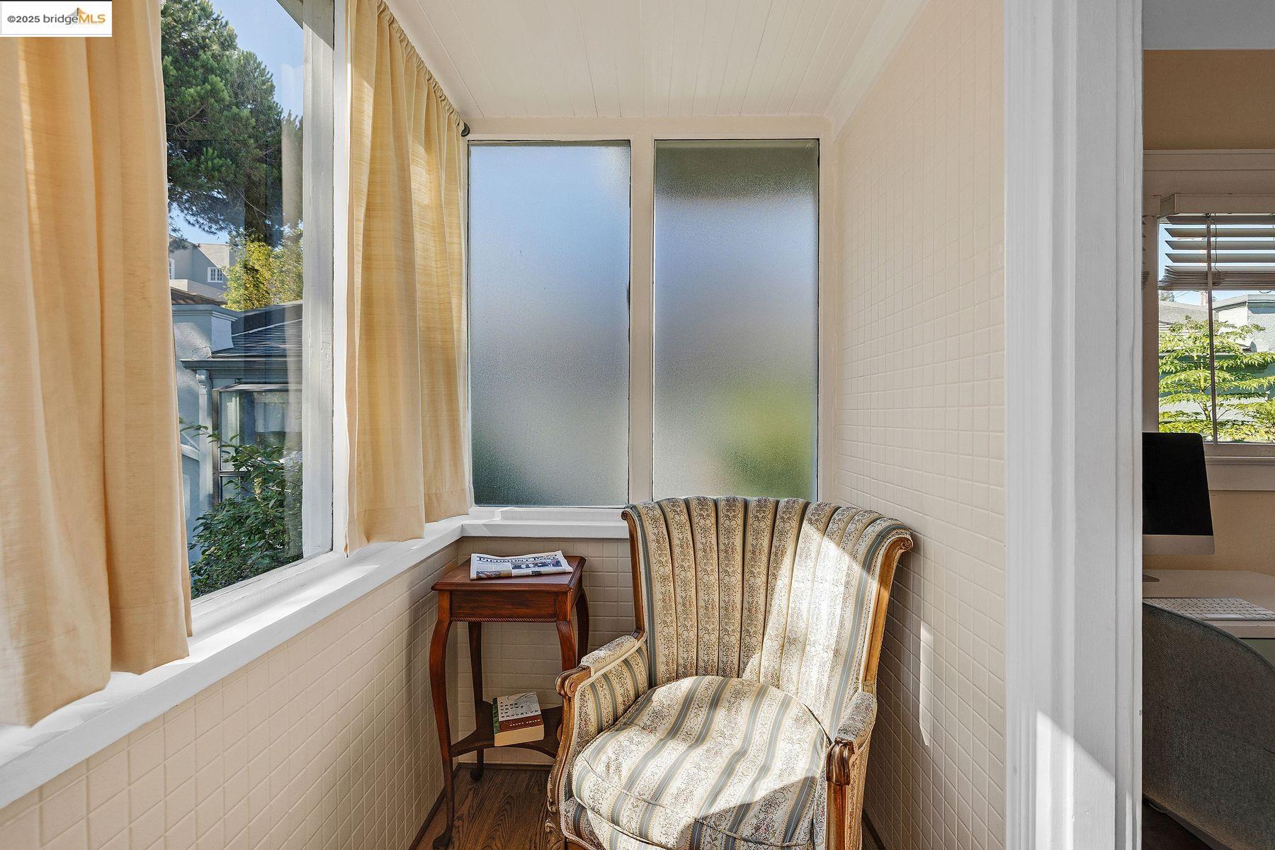 Detail Gallery Image 23 of 43 For 1047 Ranleigh Way, Piedmont,  CA 94610 - 3 Beds | 1/1 Baths