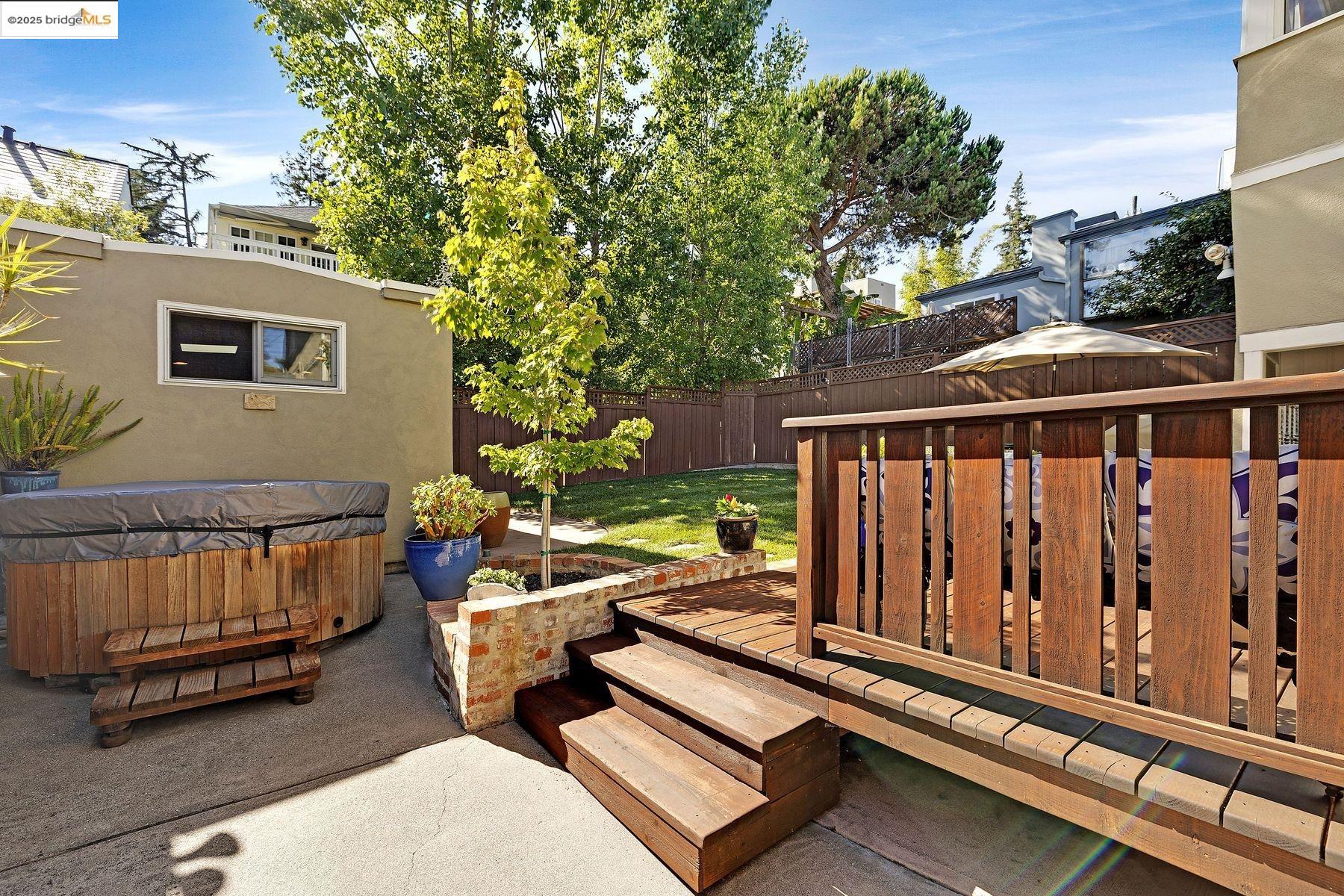 Detail Gallery Image 32 of 43 For 1047 Ranleigh Way, Piedmont,  CA 94610 - 3 Beds | 1/1 Baths