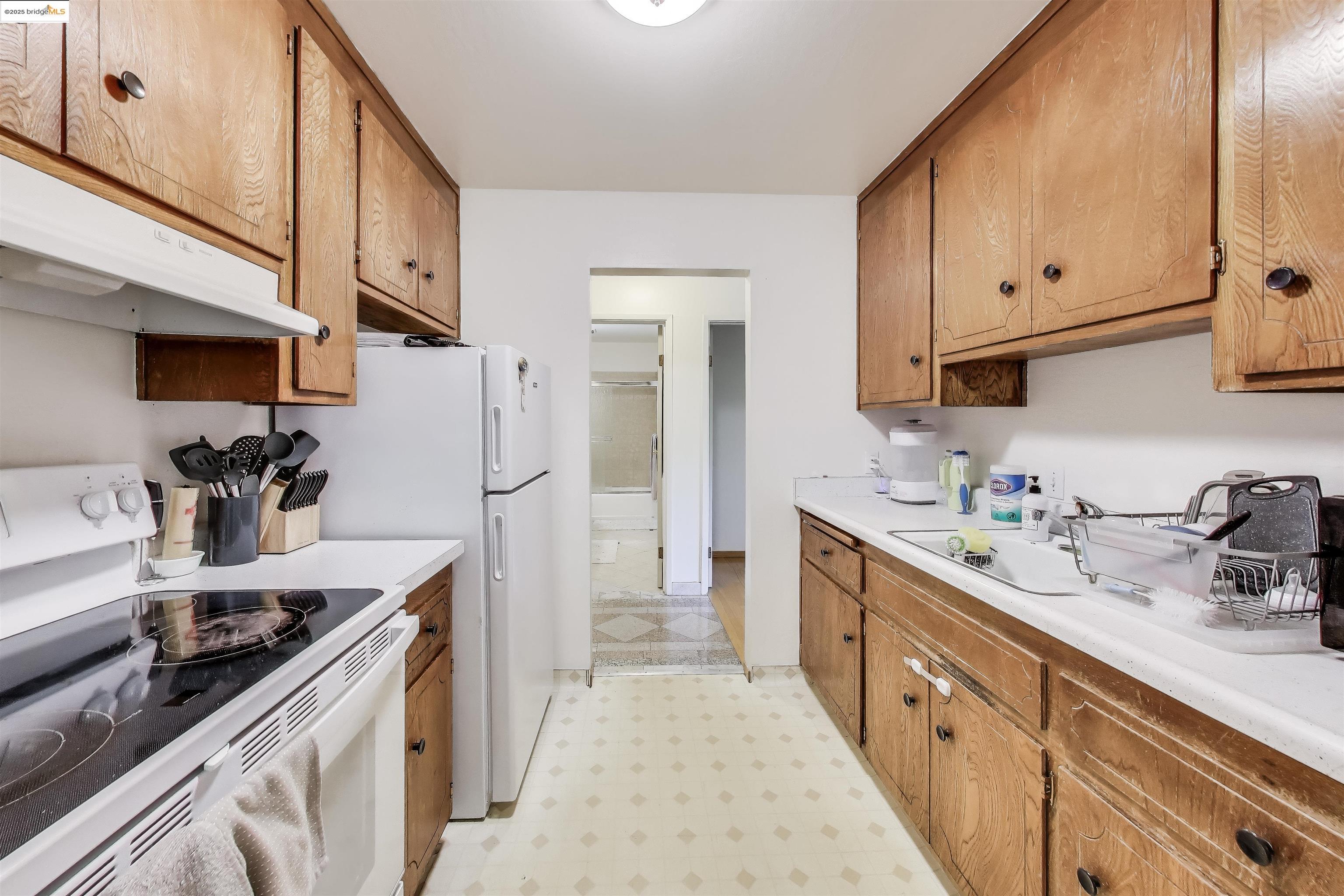 Detail Gallery Image 6 of 10 For 2504 Denning Ct, Castro Valley,  CA 94546 - – Beds | – Baths
