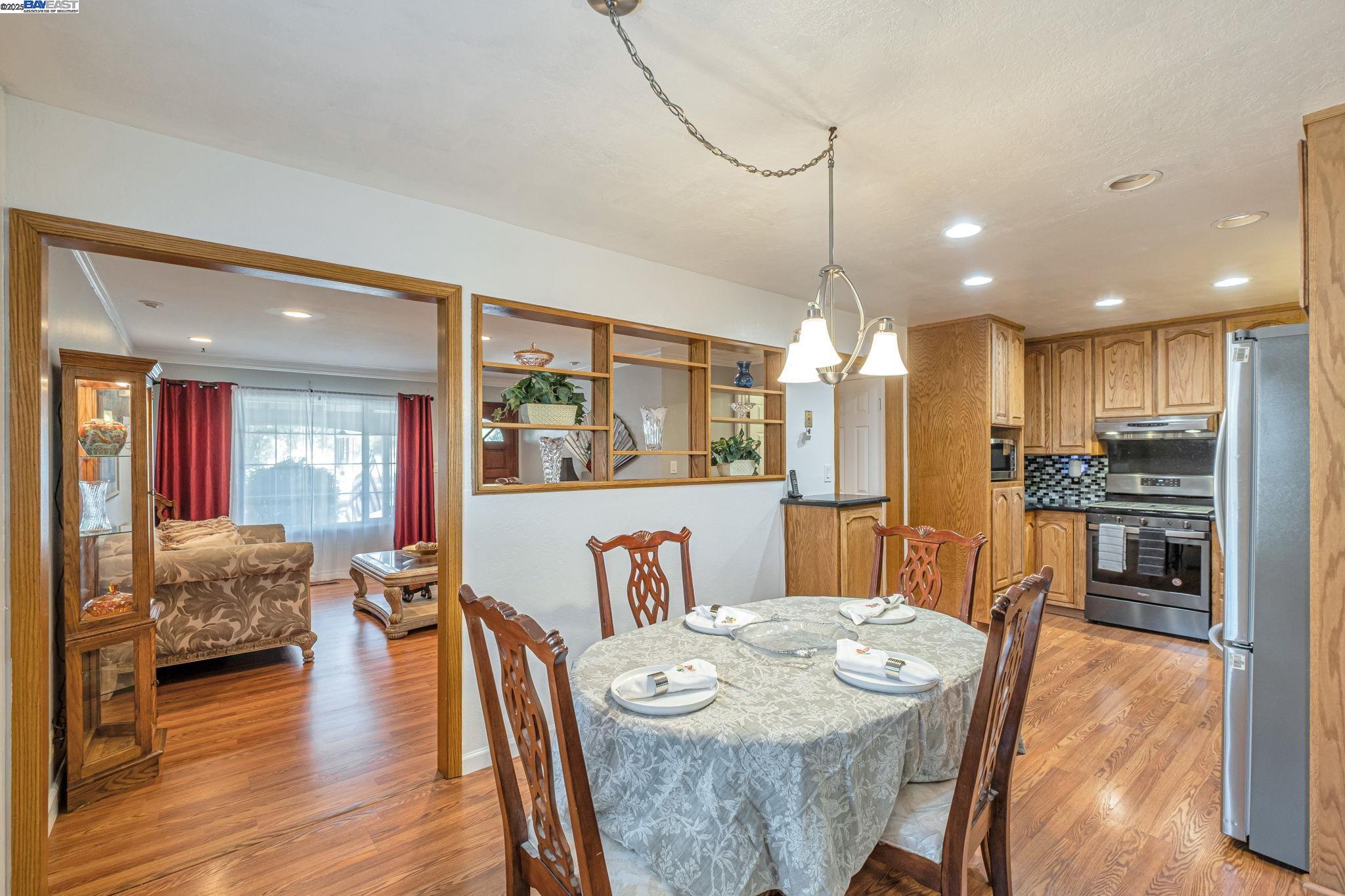 Detail Gallery Image 17 of 38 For 40575 Blacow Road, Fremont,  CA 94538 - 3 Beds | 2 Baths