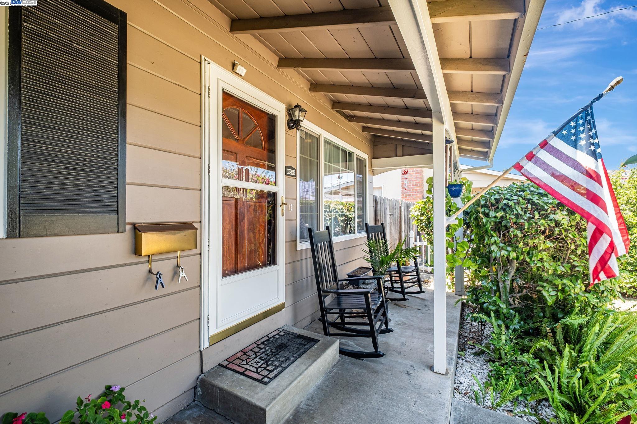 Detail Gallery Image 3 of 38 For 40575 Blacow Road, Fremont,  CA 94538 - 3 Beds | 2 Baths