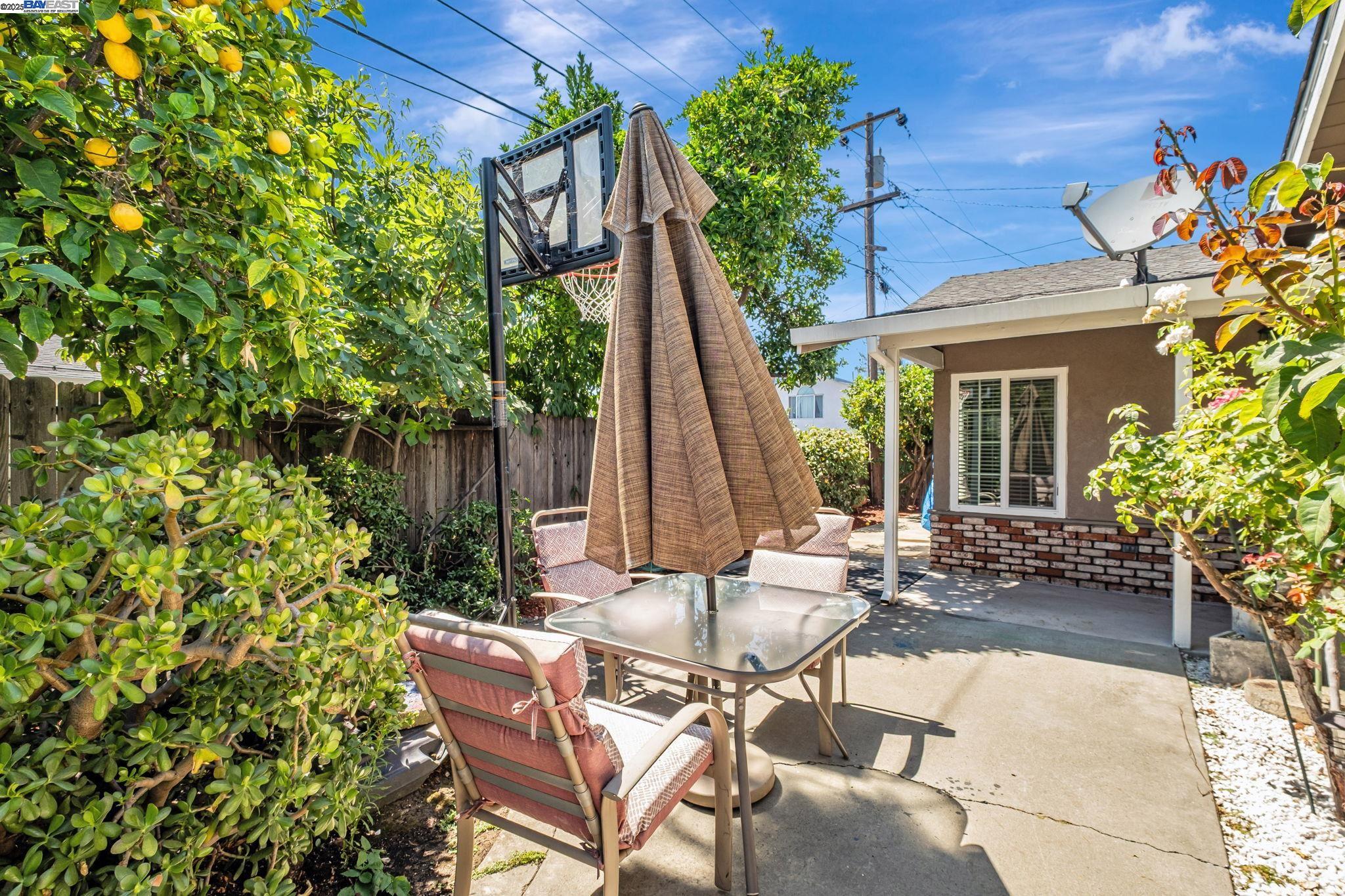 Detail Gallery Image 21 of 38 For 40575 Blacow Road, Fremont,  CA 94538 - 3 Beds | 2 Baths