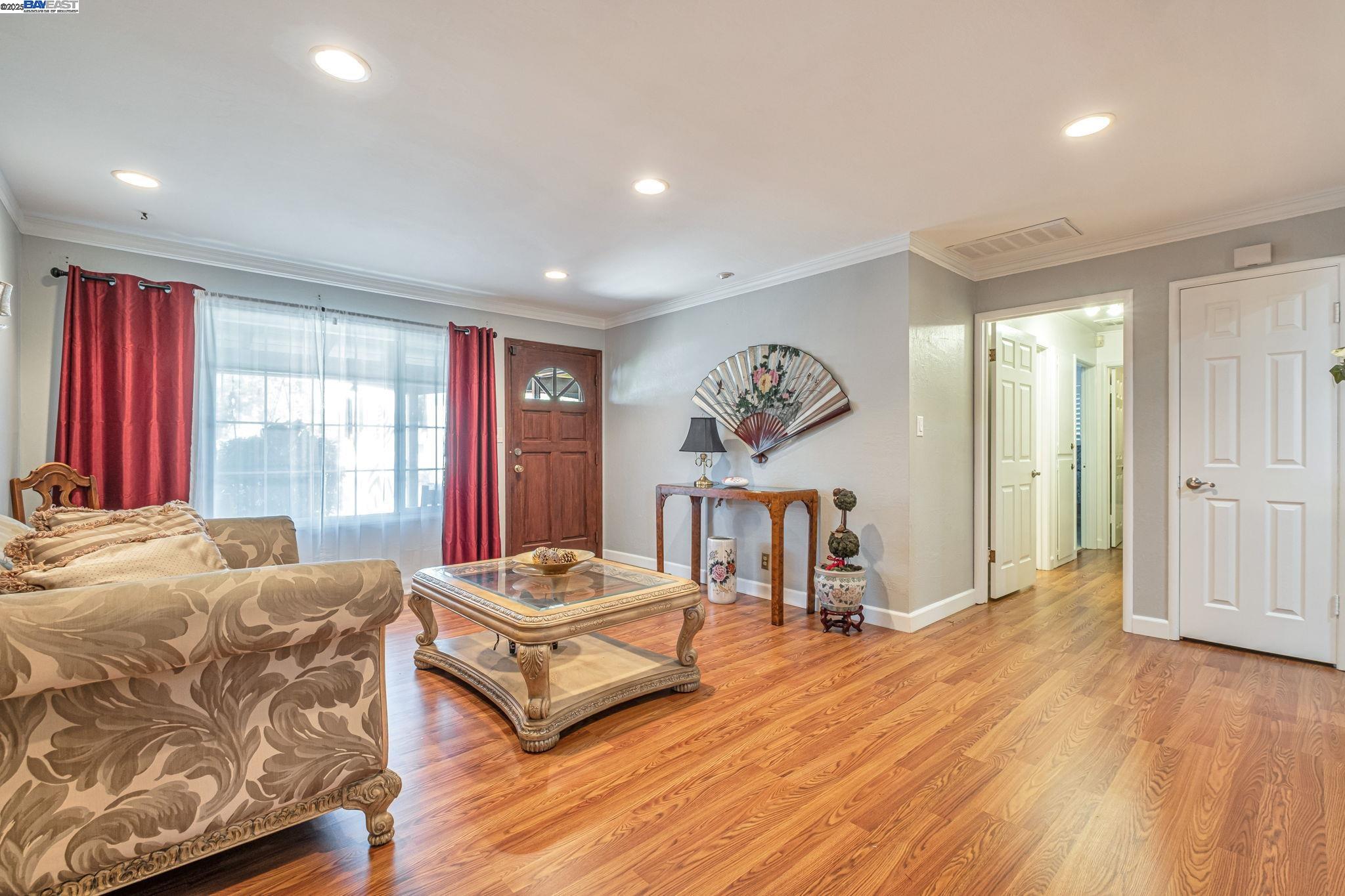 Detail Gallery Image 6 of 38 For 40575 Blacow Road, Fremont,  CA 94538 - 3 Beds | 2 Baths