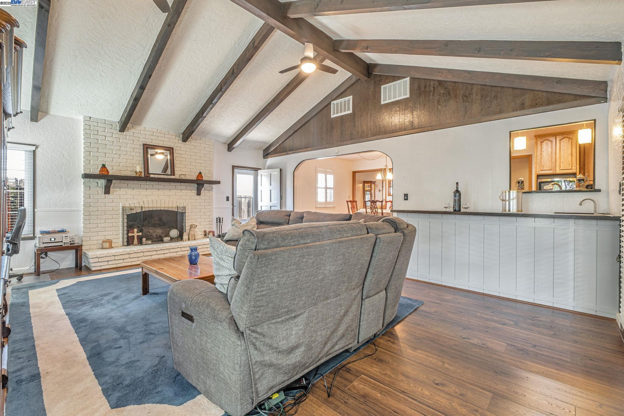 Detail Gallery Image 9 of 38 For 40575 Blacow Road, Fremont,  CA 94538 - 3 Beds | 2 Baths