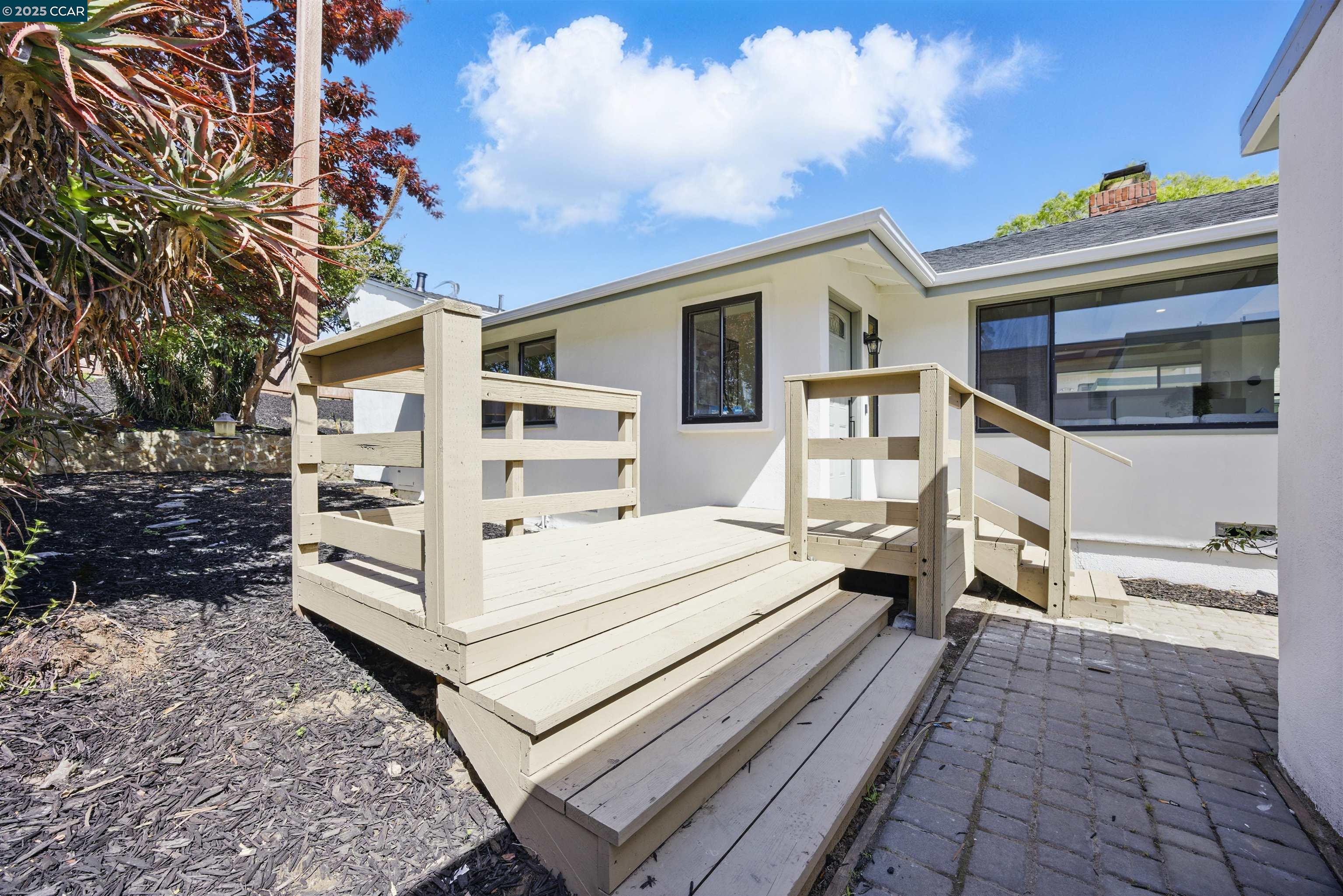Detail Gallery Image 23 of 29 For 212 Indio Dr, South San Francisco,  CA 94080 - 3 Beds | 2 Baths