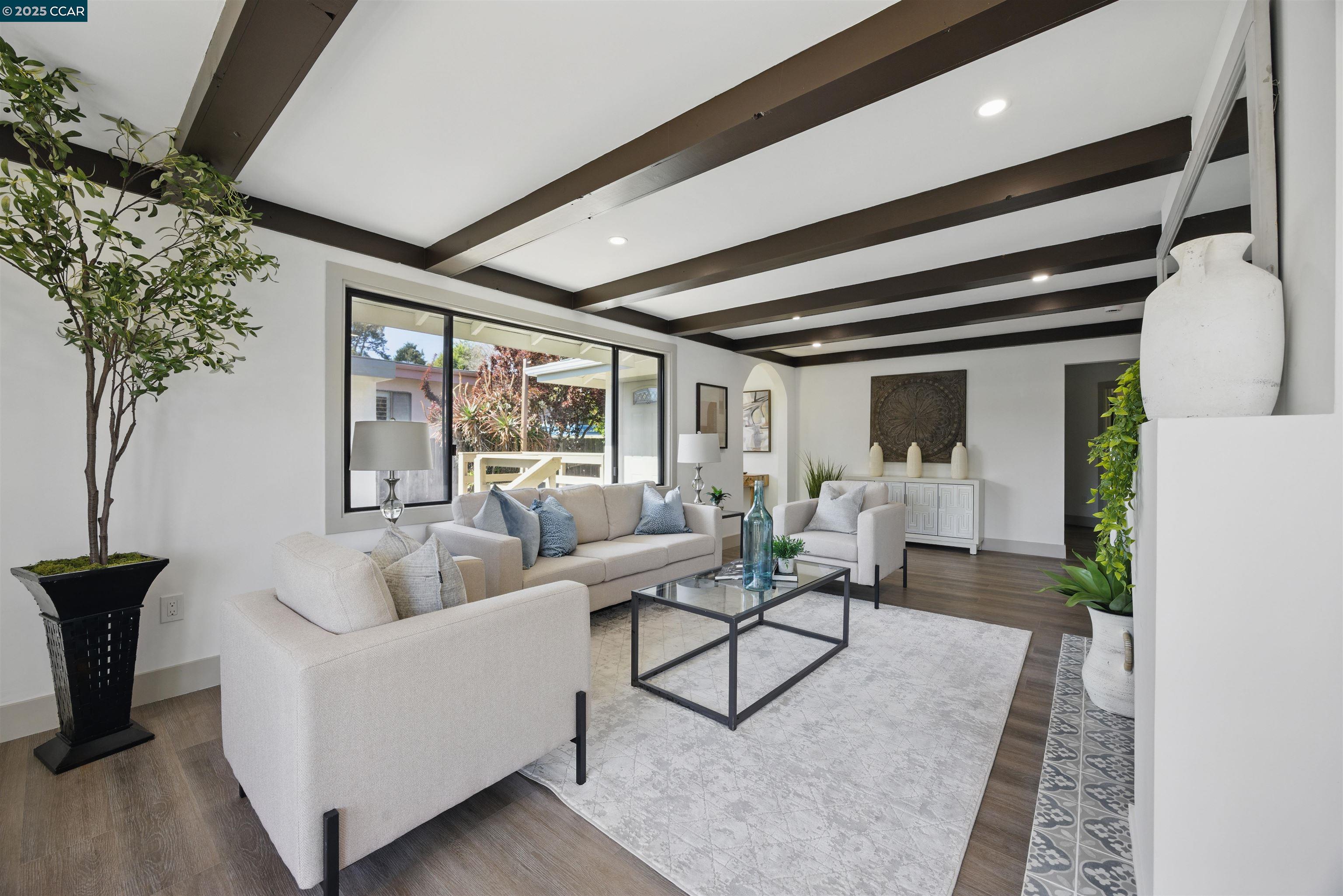Detail Gallery Image 5 of 29 For 212 Indio Dr, South San Francisco,  CA 94080 - 3 Beds | 2 Baths