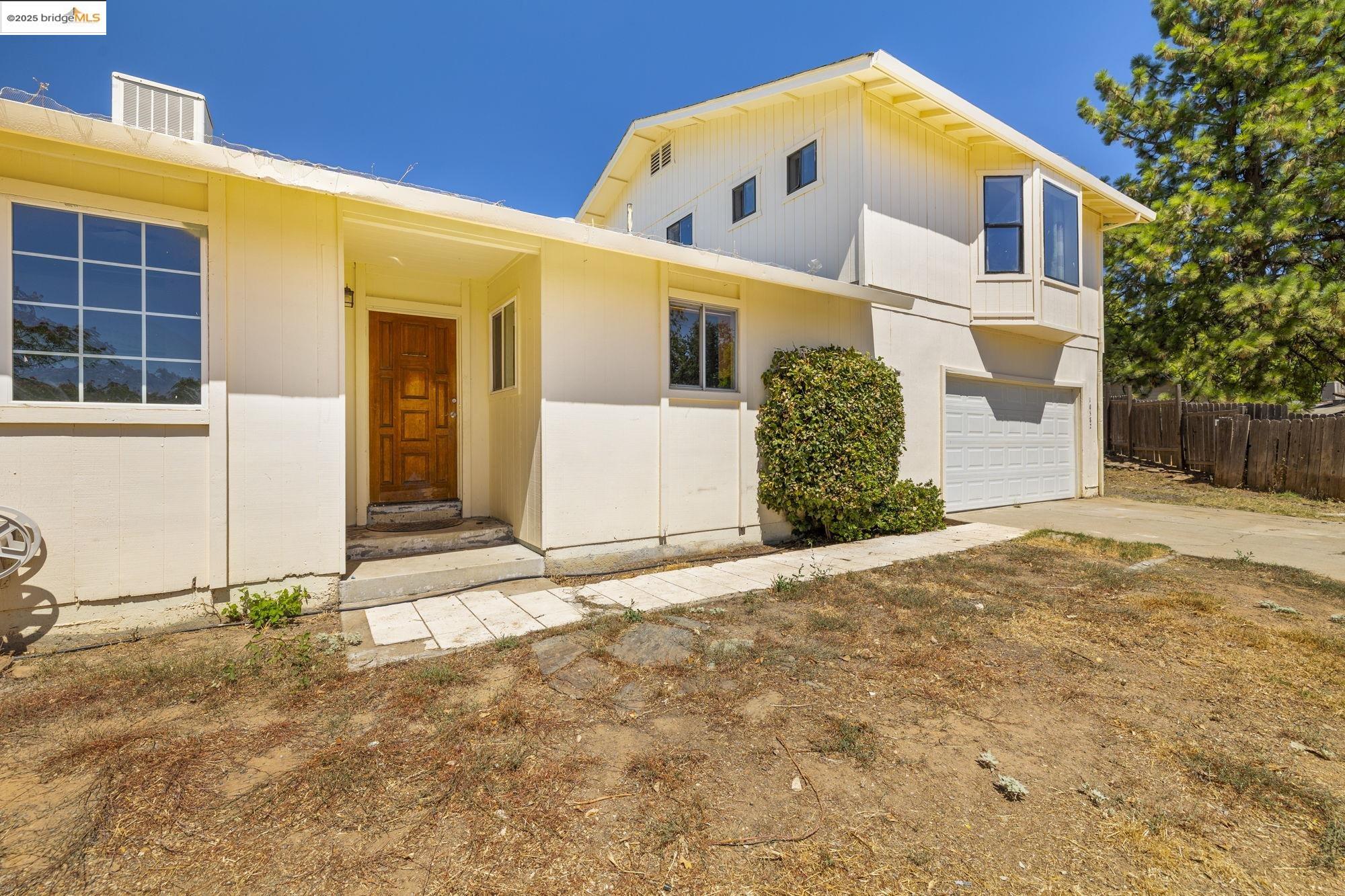 Detail Gallery Image 2 of 38 For 10582 Suzanne Ct, Jamestown,  CA 95327 - 4 Beds | 3 Baths