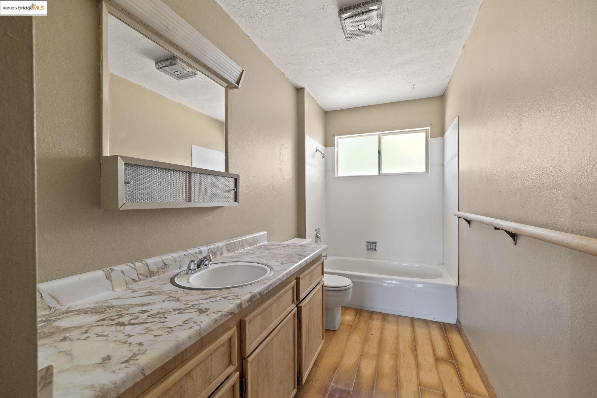 Detail Gallery Image 15 of 38 For 10582 Suzanne Ct, Jamestown,  CA 95327 - 4 Beds | 3 Baths