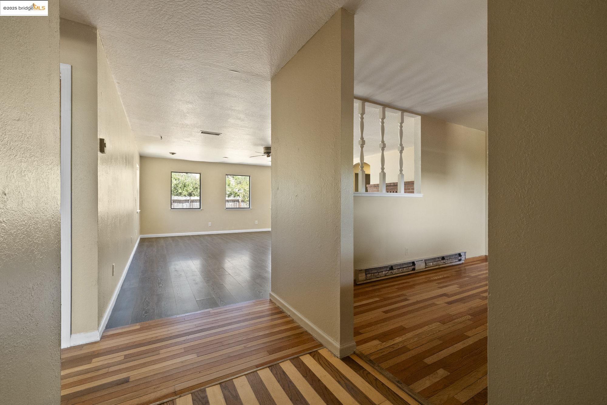 Detail Gallery Image 3 of 38 For 10582 Suzanne Ct, Jamestown,  CA 95327 - 4 Beds | 3 Baths